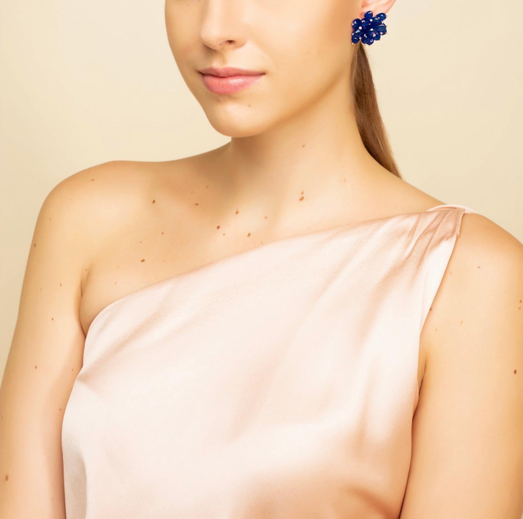 Contemporary Tanzanite Flower Earrings in 14 Karat Gold with Diamonds For Sale