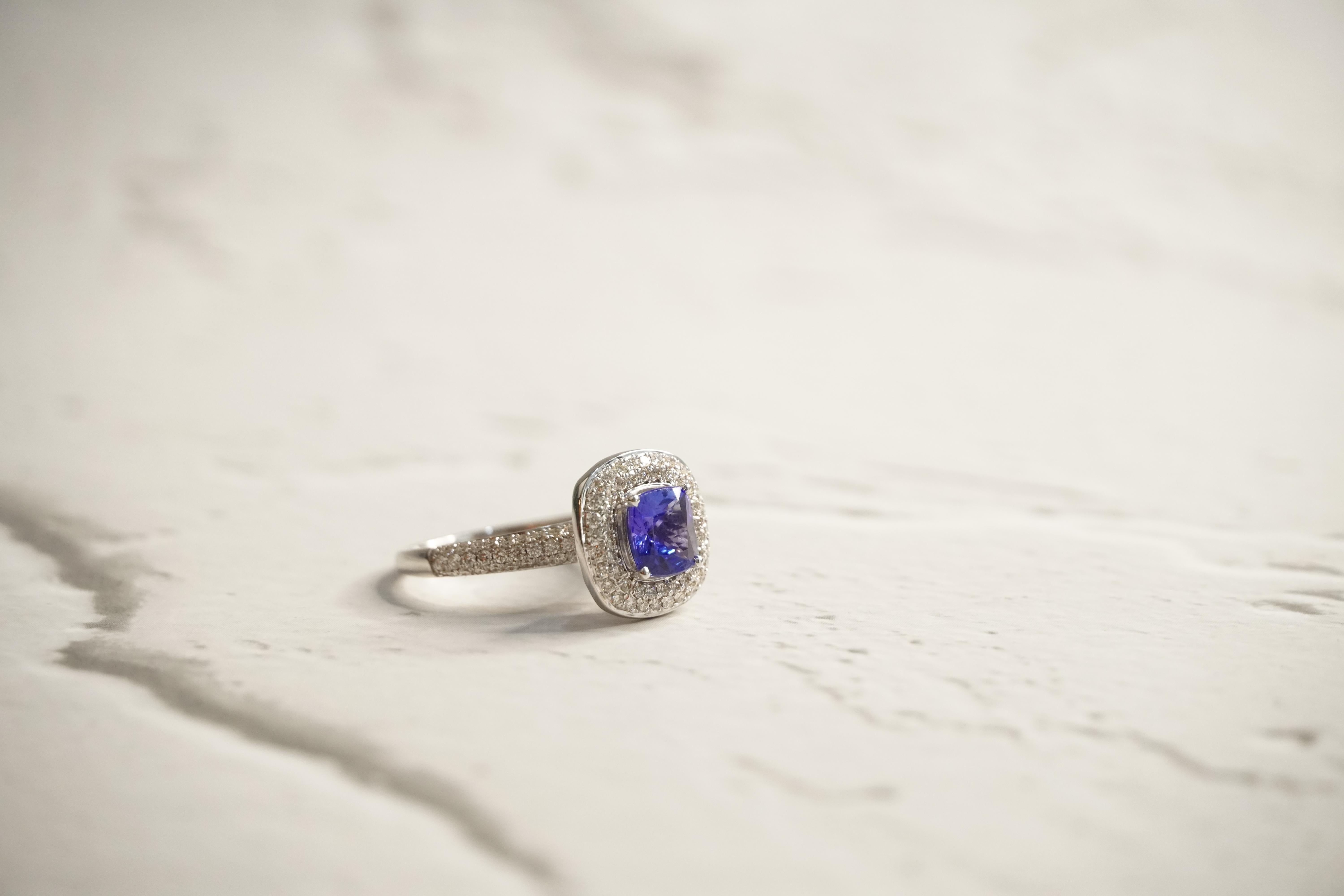 For Sale:  Tanzanite Gemstone Engagement Ring with Diamonds in 18K White Gold 4