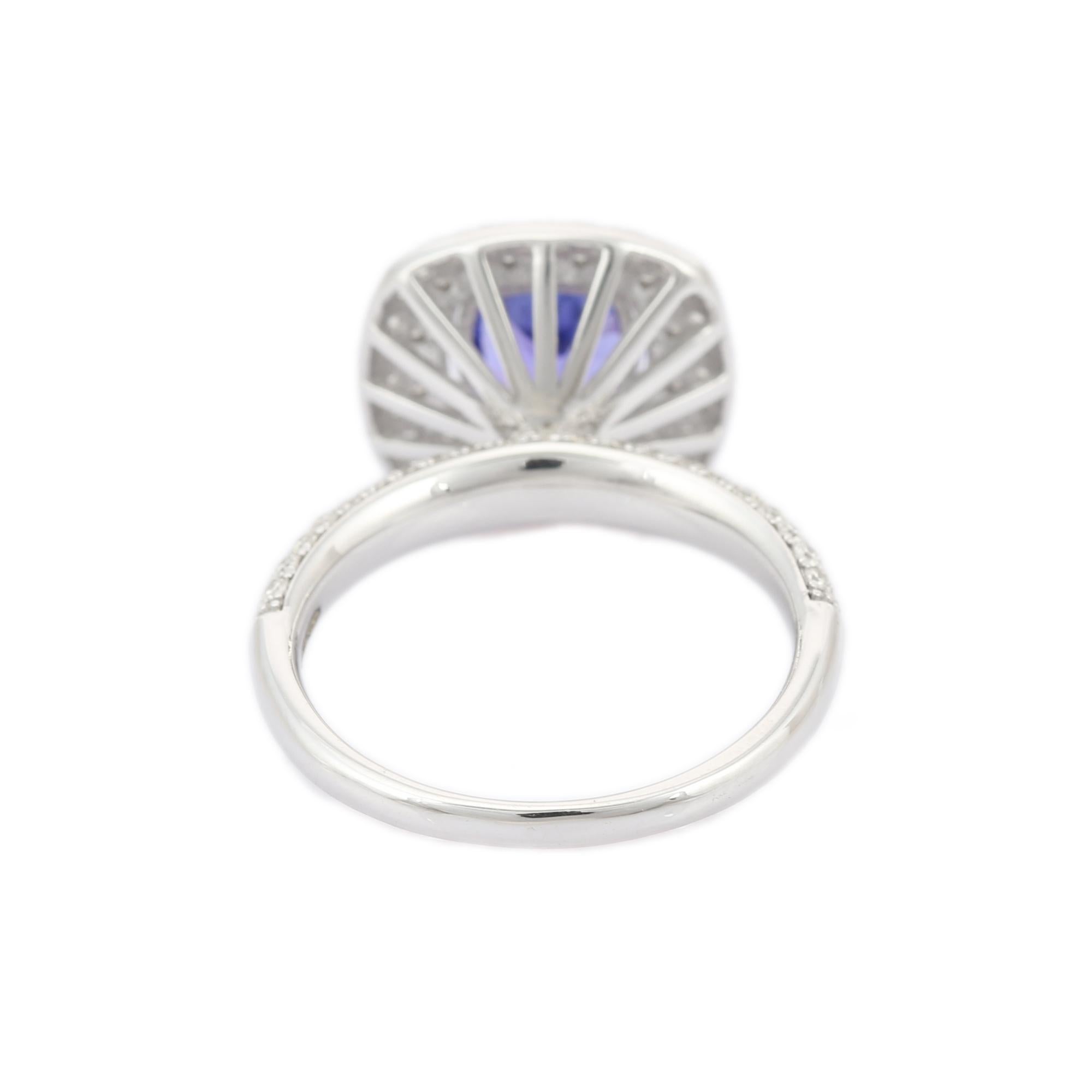 En vente :  Bague de fiançailles en or blanc 18 carats avec tanzanite et diamants 5