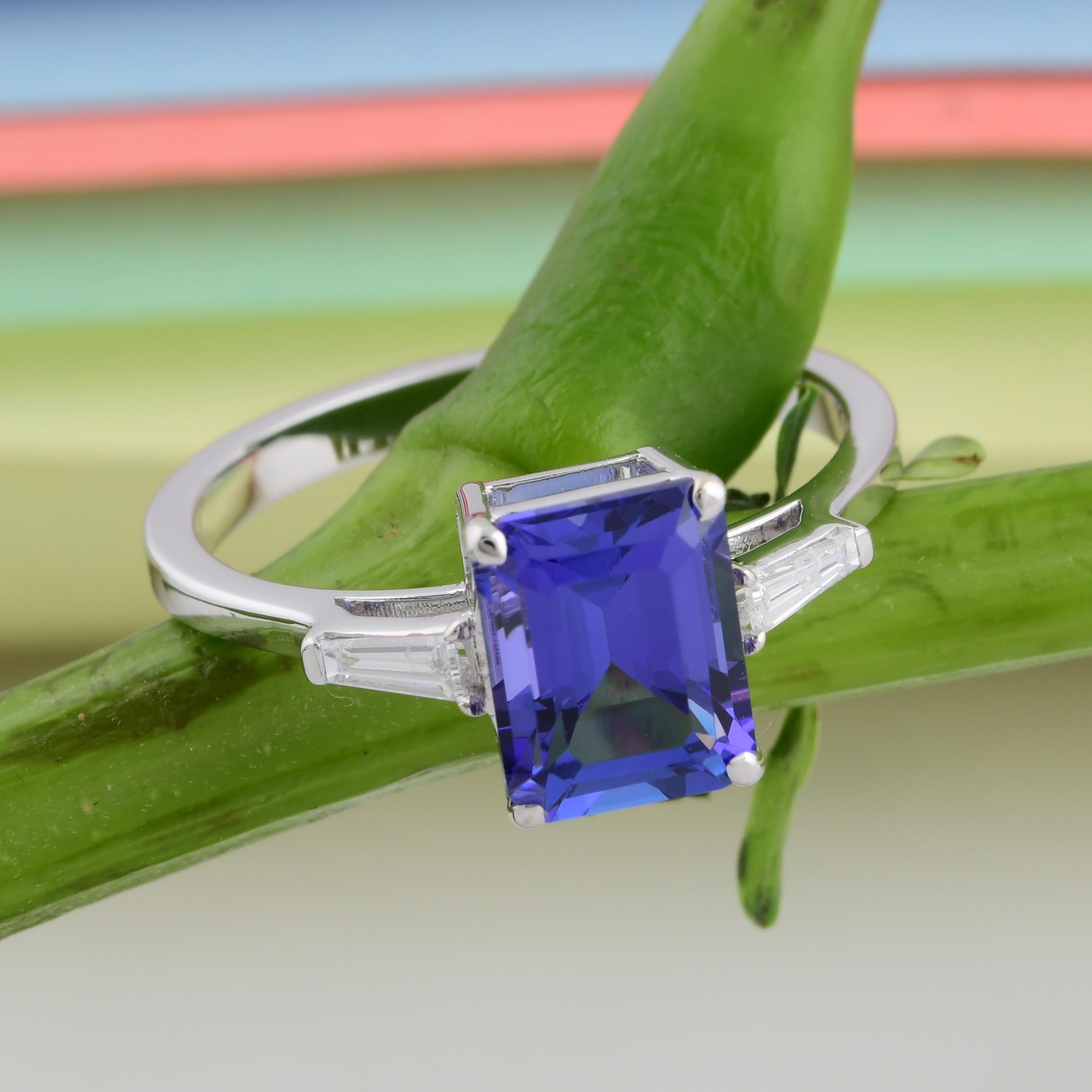 Tanzanite Gemstone Ring Baguette Diamond 18 Karat White Gold Handmade Jewelry In New Condition For Sale In Diera, Dubai