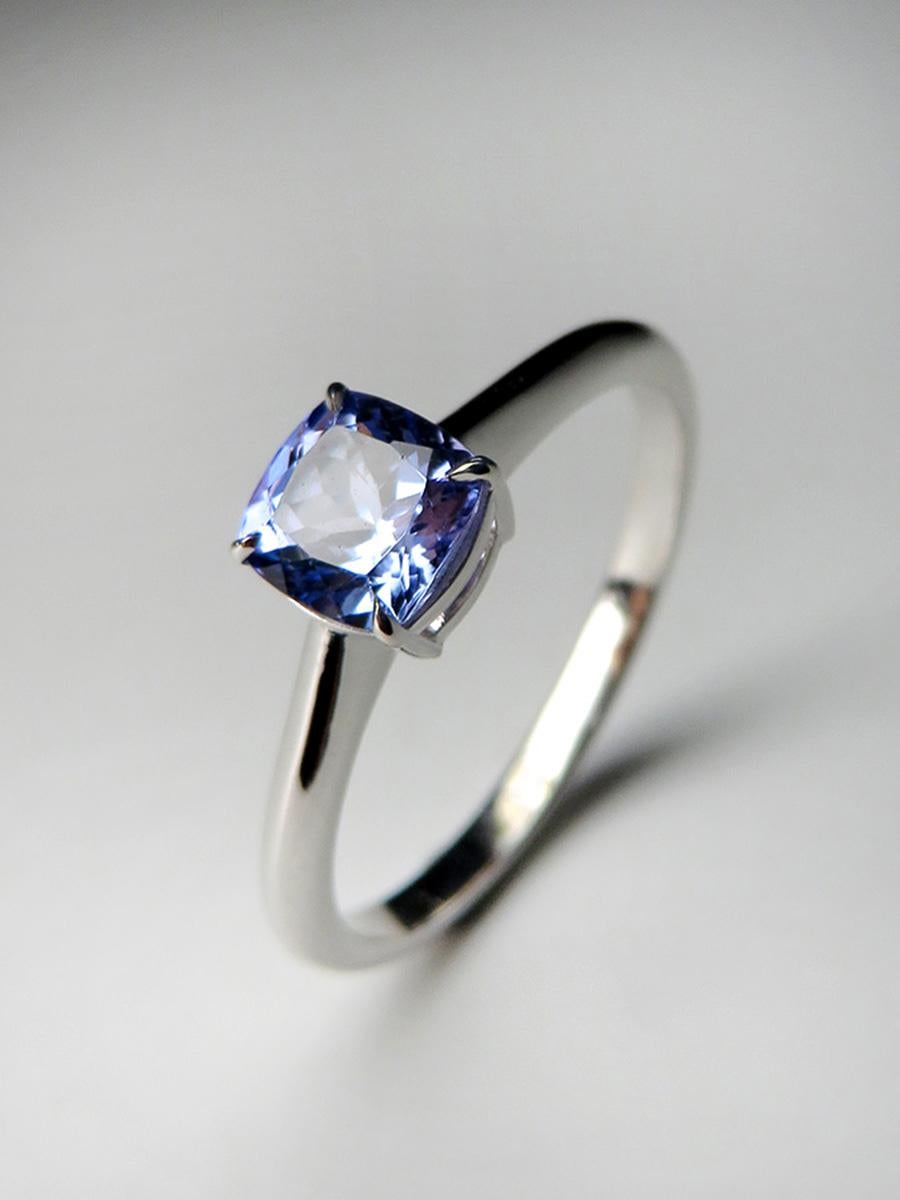 Artisan Tanzanite Bague d'or Bague de fiançailles Unisex en vente