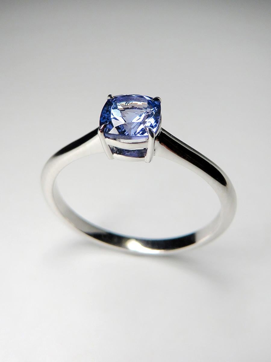 Tanzanite Bague d'or Bague de fiançailles Unisex en vente 3