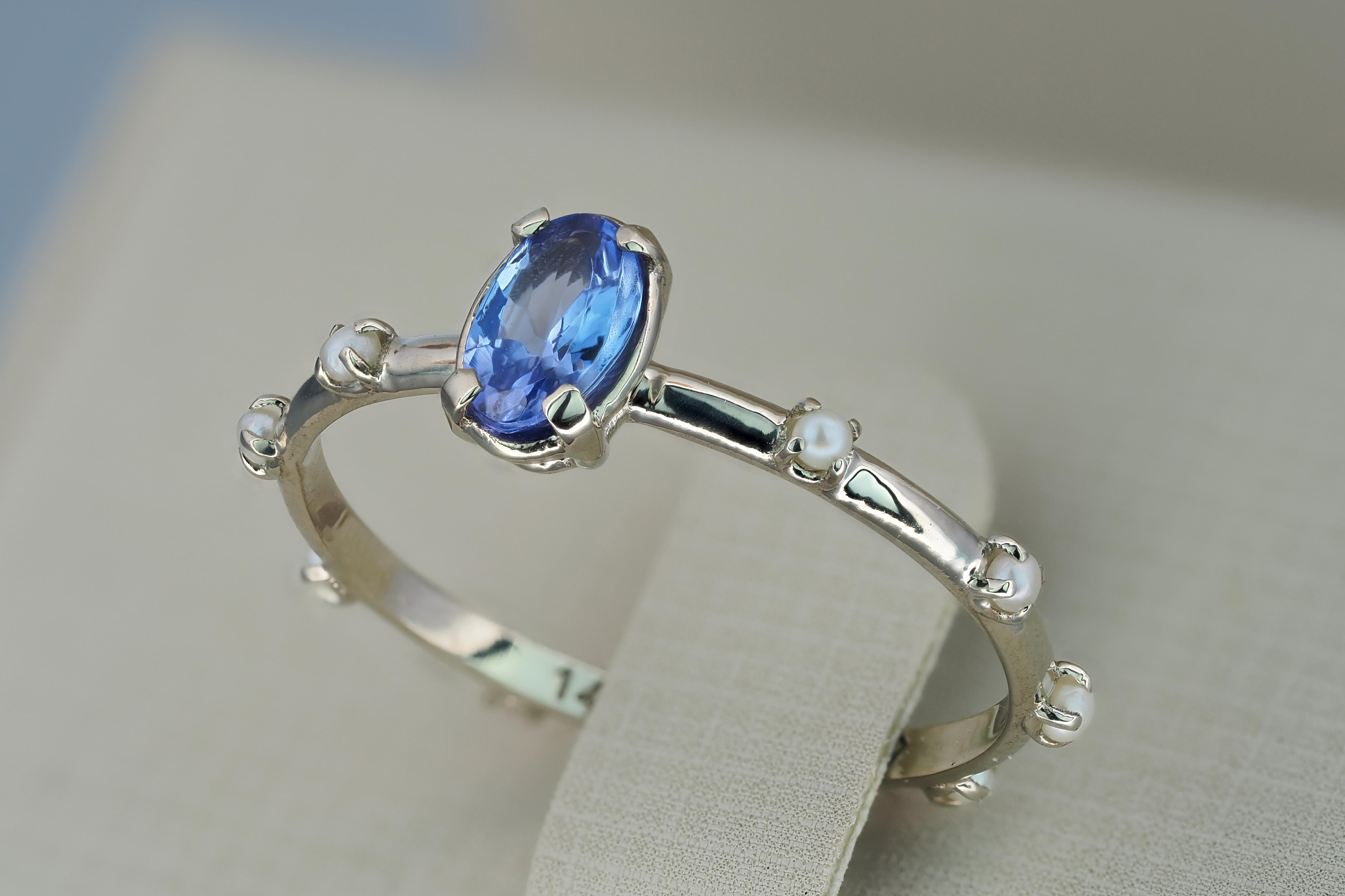Tanzanite gold ring.  In New Condition For Sale In Istanbul, TR