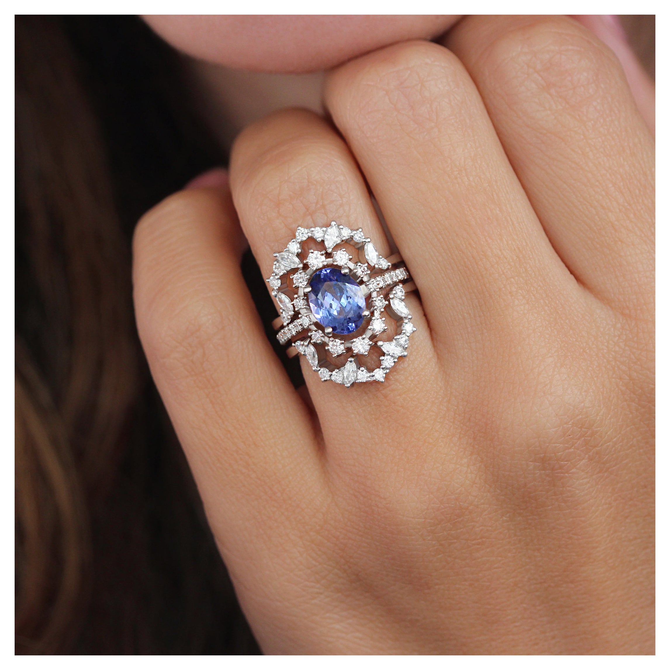 Tansanit Halo Verlobungsring und Diamantring Verlobungsring Guard Enhancer Glory & Charlotte im Angebot