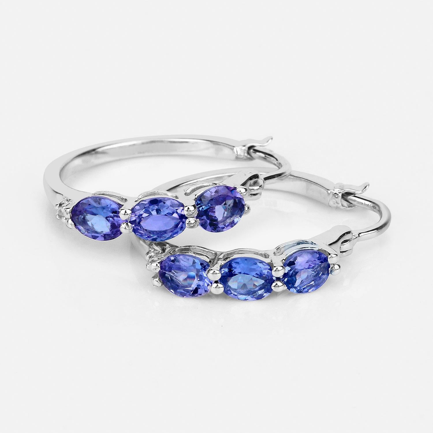 Orecchini a cerchio con tanzanite Diamanti 1,9 carati Argento placcato oro 18 carati In condizioni ottime in vendita a Punta Gorda, FL