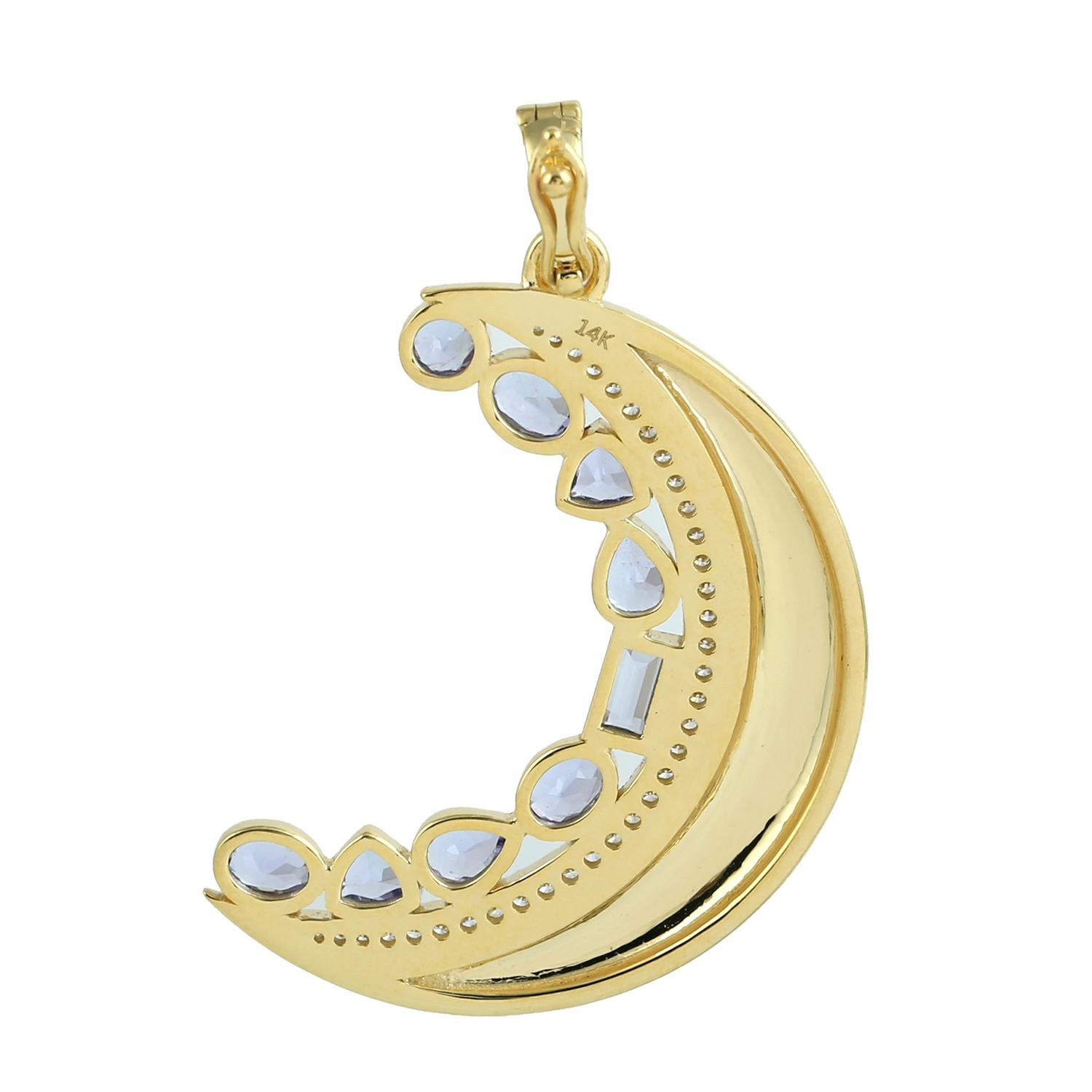 Tanzanite Moon Crescent Pendant With Diamonds Made In 14k Yellow Gold (Gemischter Schliff) im Angebot