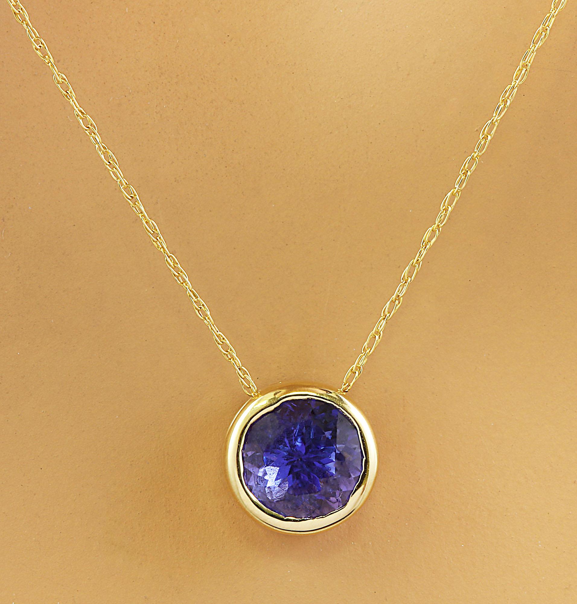 Tanzanite Necklace In 14 Karat Yellow Gold  In New Condition For Sale In Los Angeles, CA