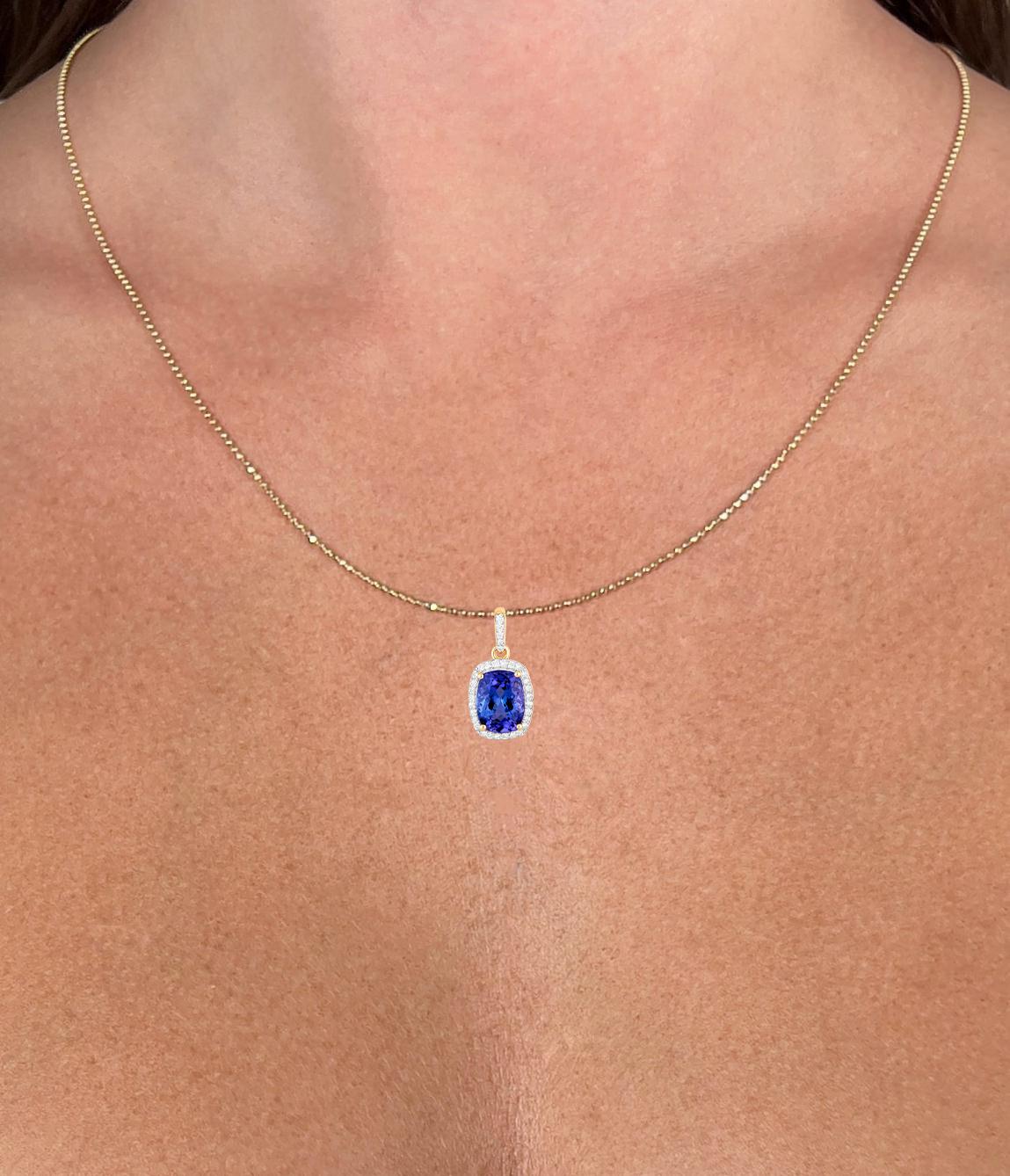 Cushion Cut Tanzanite Necklace With Diamonds 2.49 Carats 14K Yellow Gold For Sale