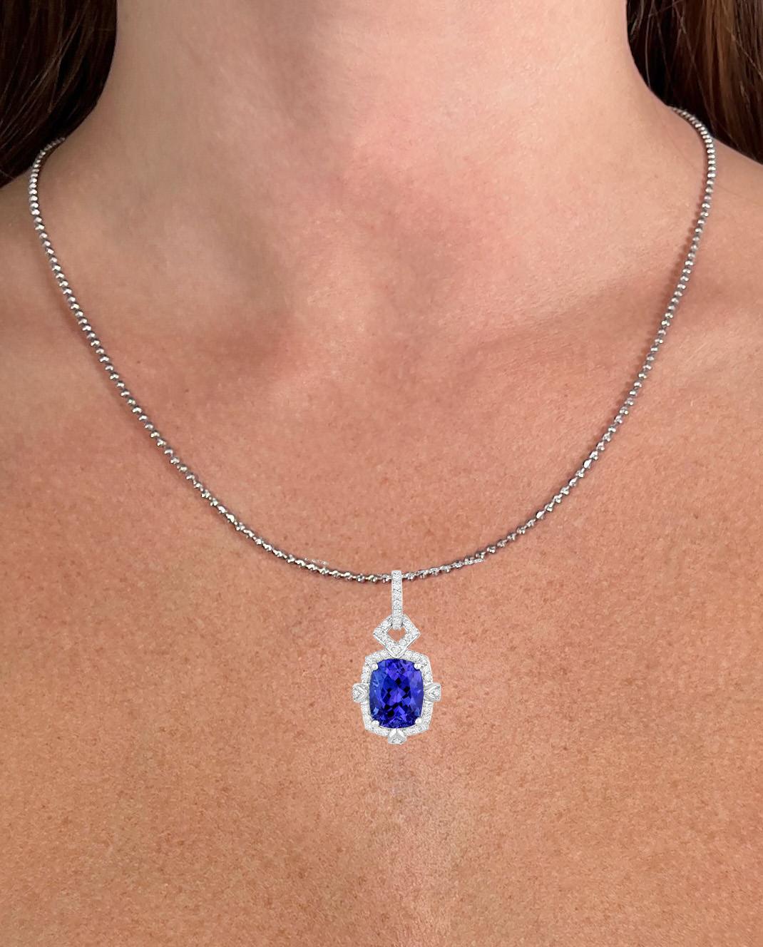 Contemporary Tanzanite Necklace With Diamonds 2.74 Carats 14K White Gold For Sale
