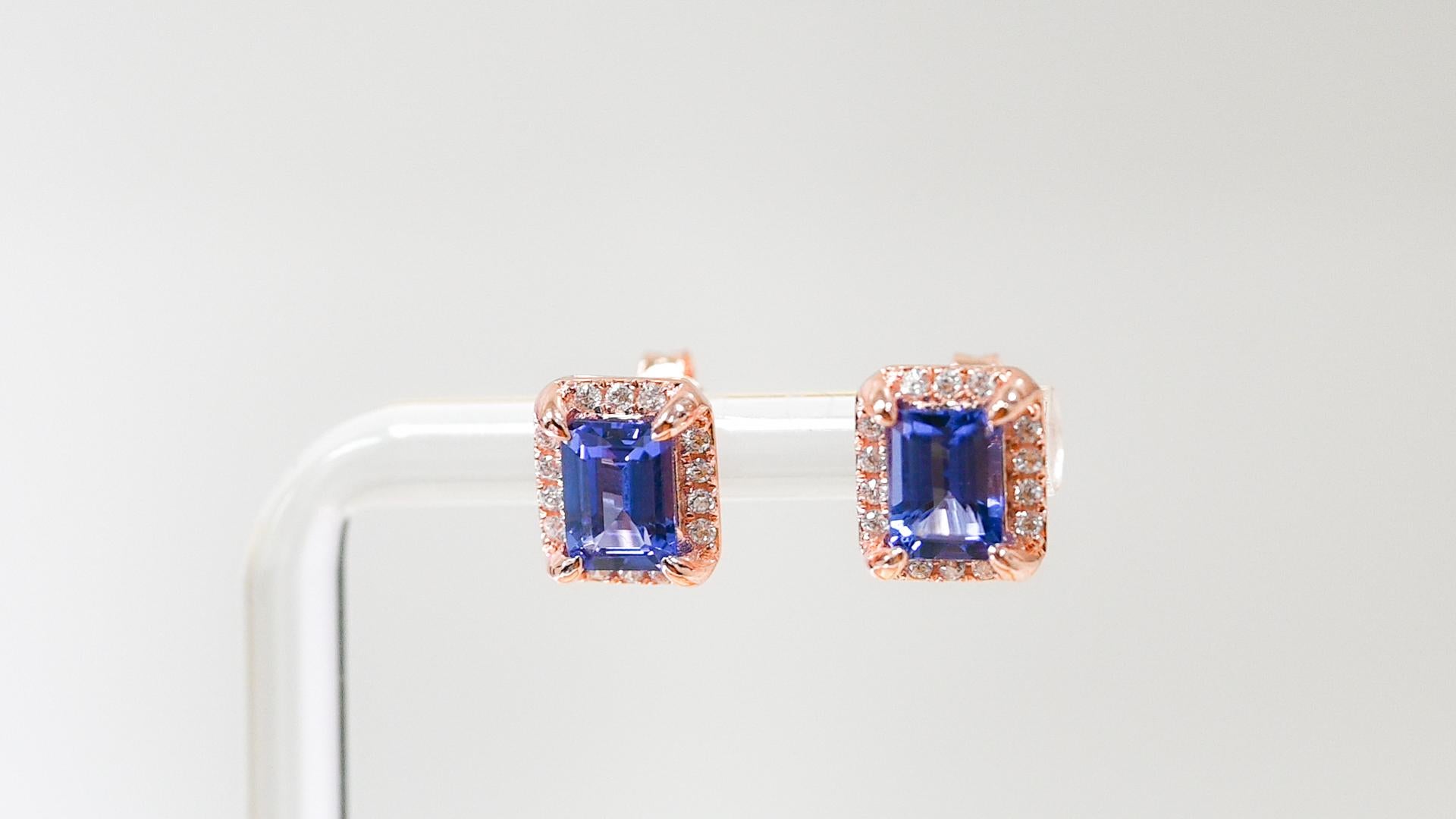 Tanzanite 925 18k 1MM  Rose Metal Platted women's Earrings 2.30cts
Primary Stone: Tanzanite
Stone shape: 7 x 5mm Emerald cut
Stone weight: 2.30 cts
Metal Weight : 1.79g

Secondary Stone : White CZ
Number of Stones : 28 pieces



