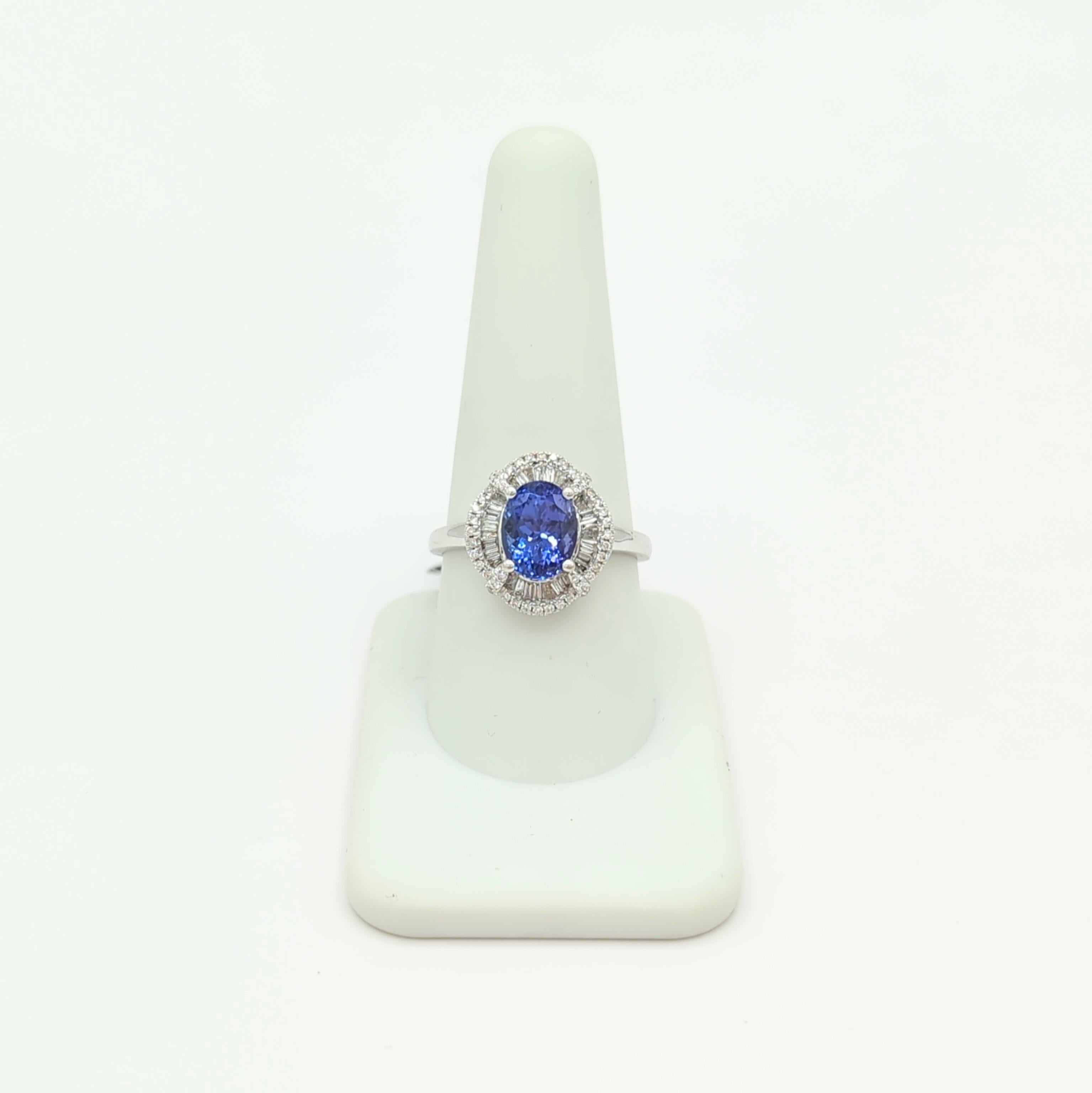 Women's or Men's Tanzanite Oval and White Diamond Cocktail Ring in 14 Karat White Gold For Sale