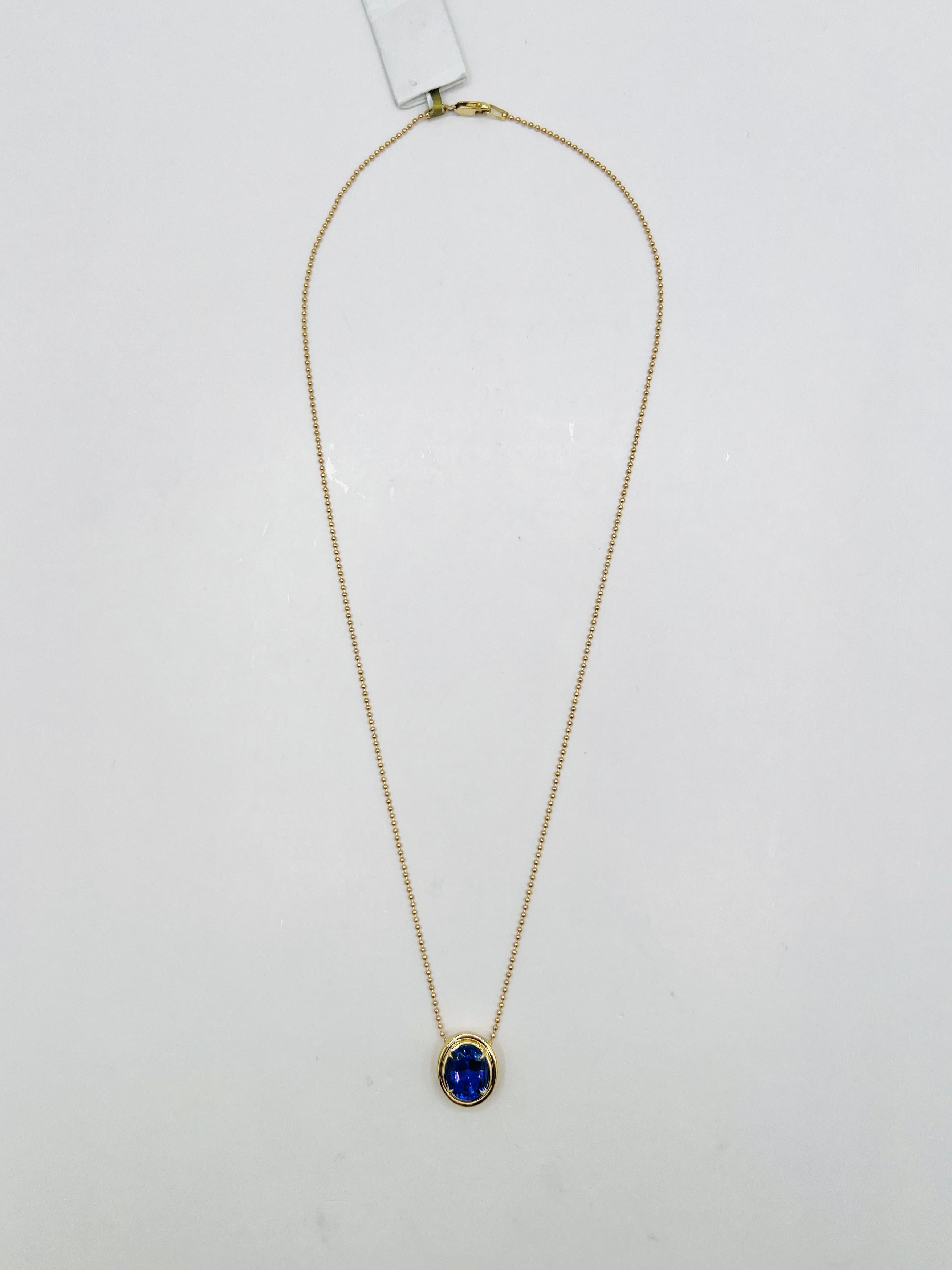 da uomo o donna Tanzanite Oval Pendant in 14K Yellow Gold Ball Chain in vendita