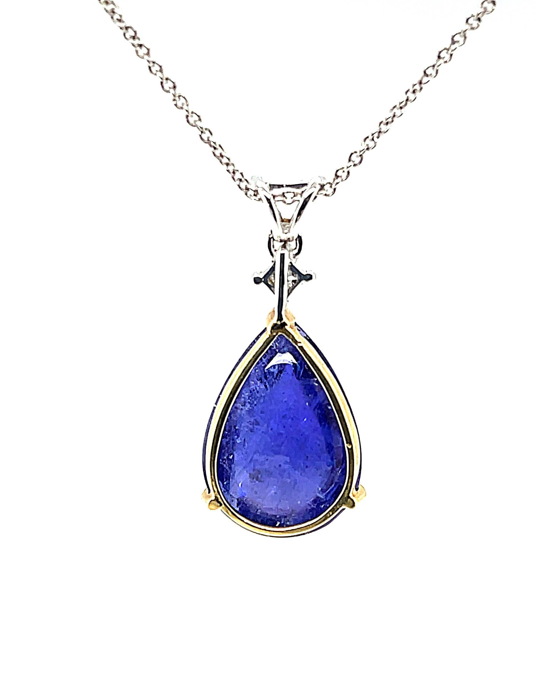 12 Carat Tanzanite Cabochon and Diamond Drop Necklace in Yellow and White Gold In New Condition In Los Angeles, CA