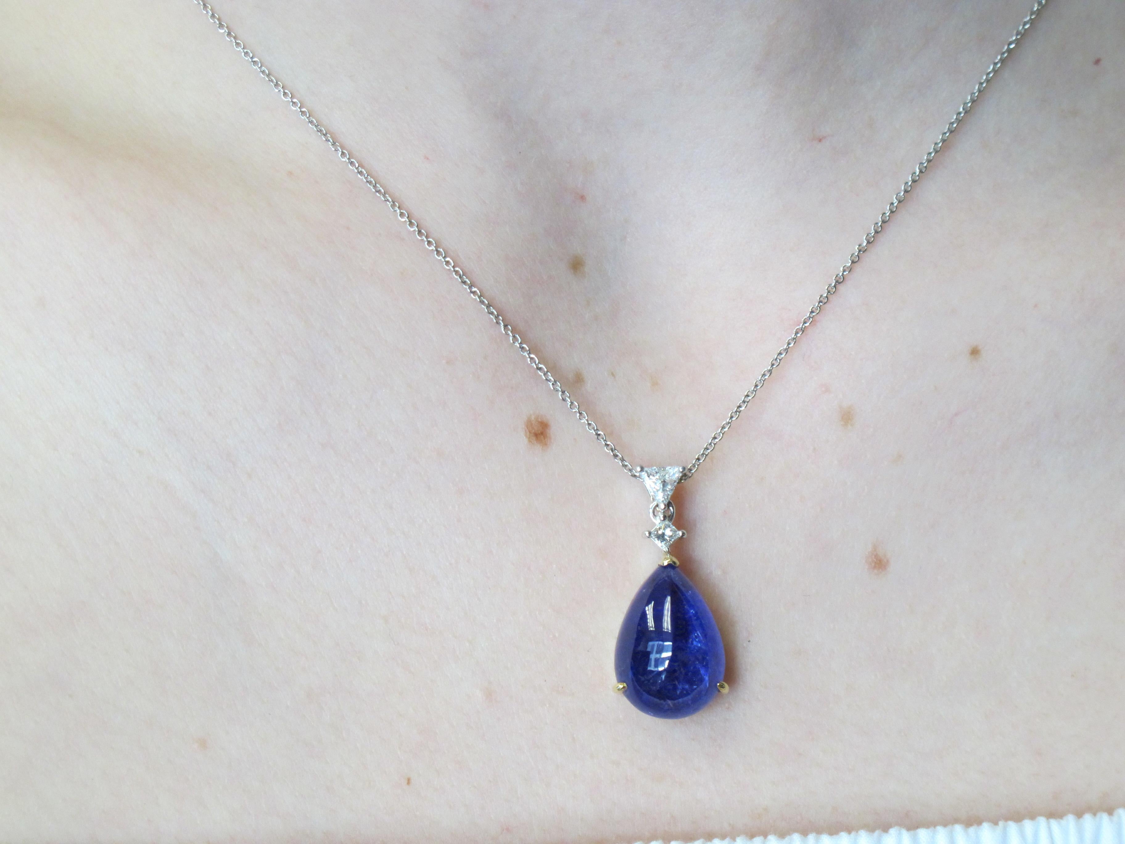 12 Carat Tanzanite Cabochon and Diamond Drop Necklace in Yellow and White Gold   For Sale 3