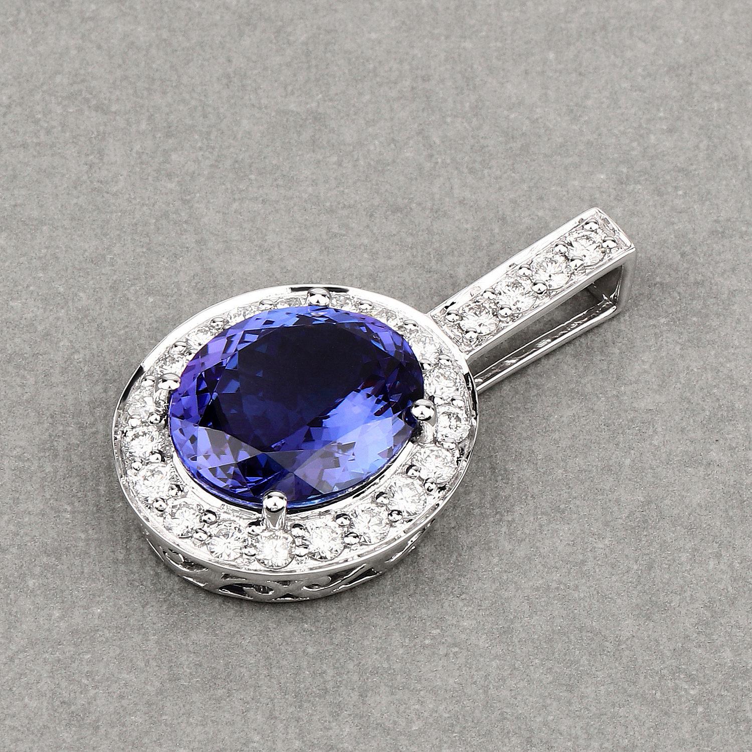 Contemporary Tanzanite Pendant Necklace Diamond Setting 10.1 Carats 18K White Gold For Sale