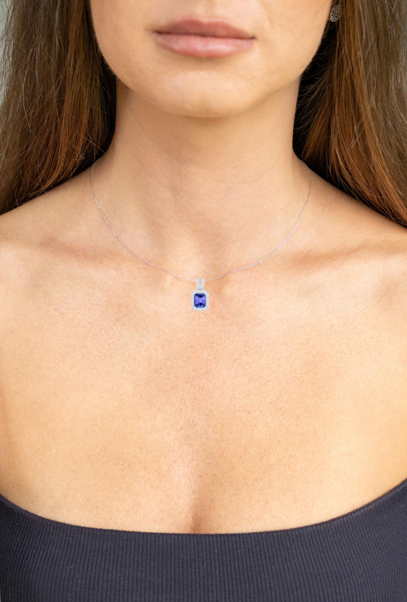 Contemporary Tanzanite Pendant Necklace Diamonds 3.08 Carats 14K White Gold For Sale