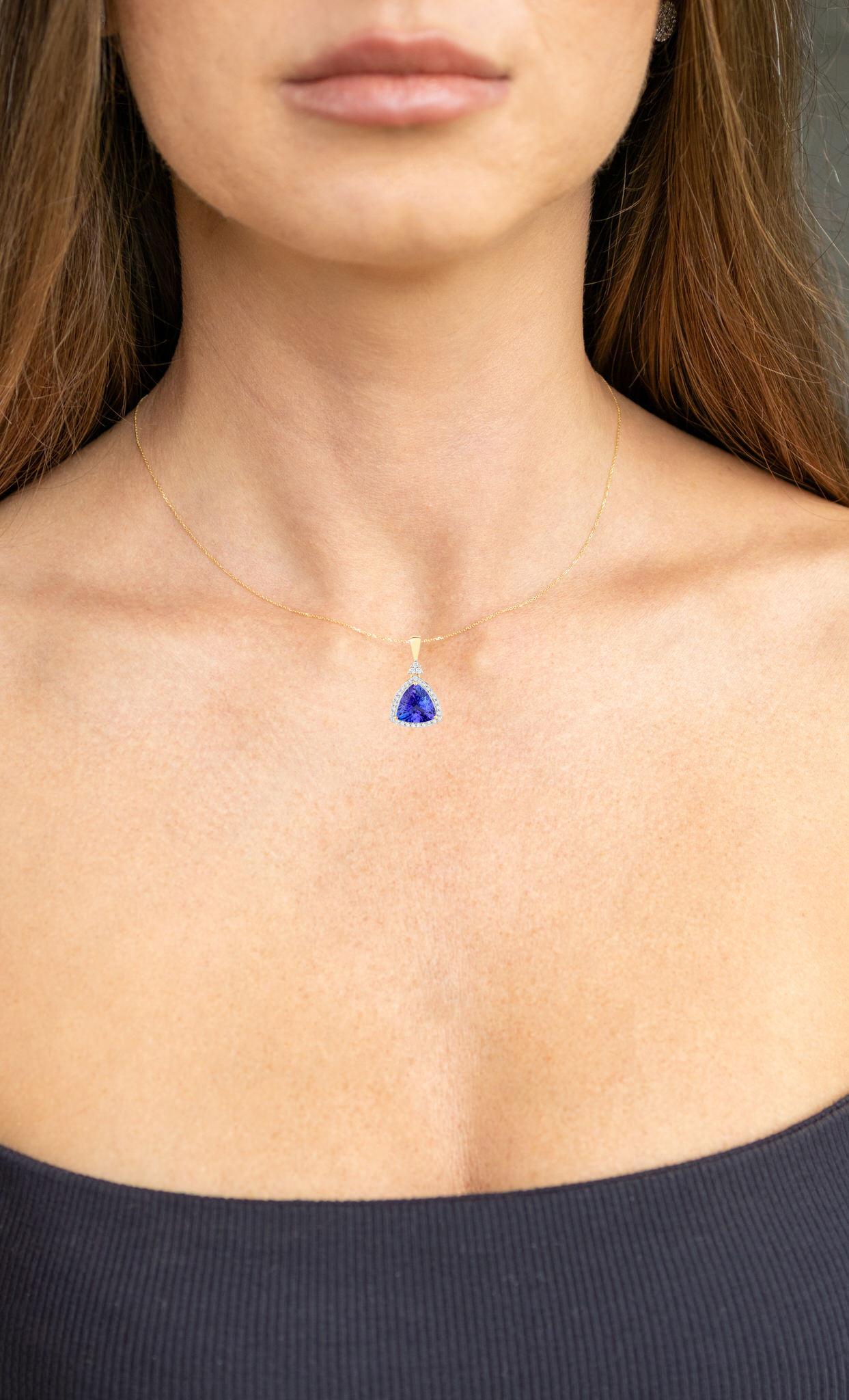 Contemporary Tanzanite Pendant Necklace Diamonds 3.13 Carats 14K Yellow Gold For Sale