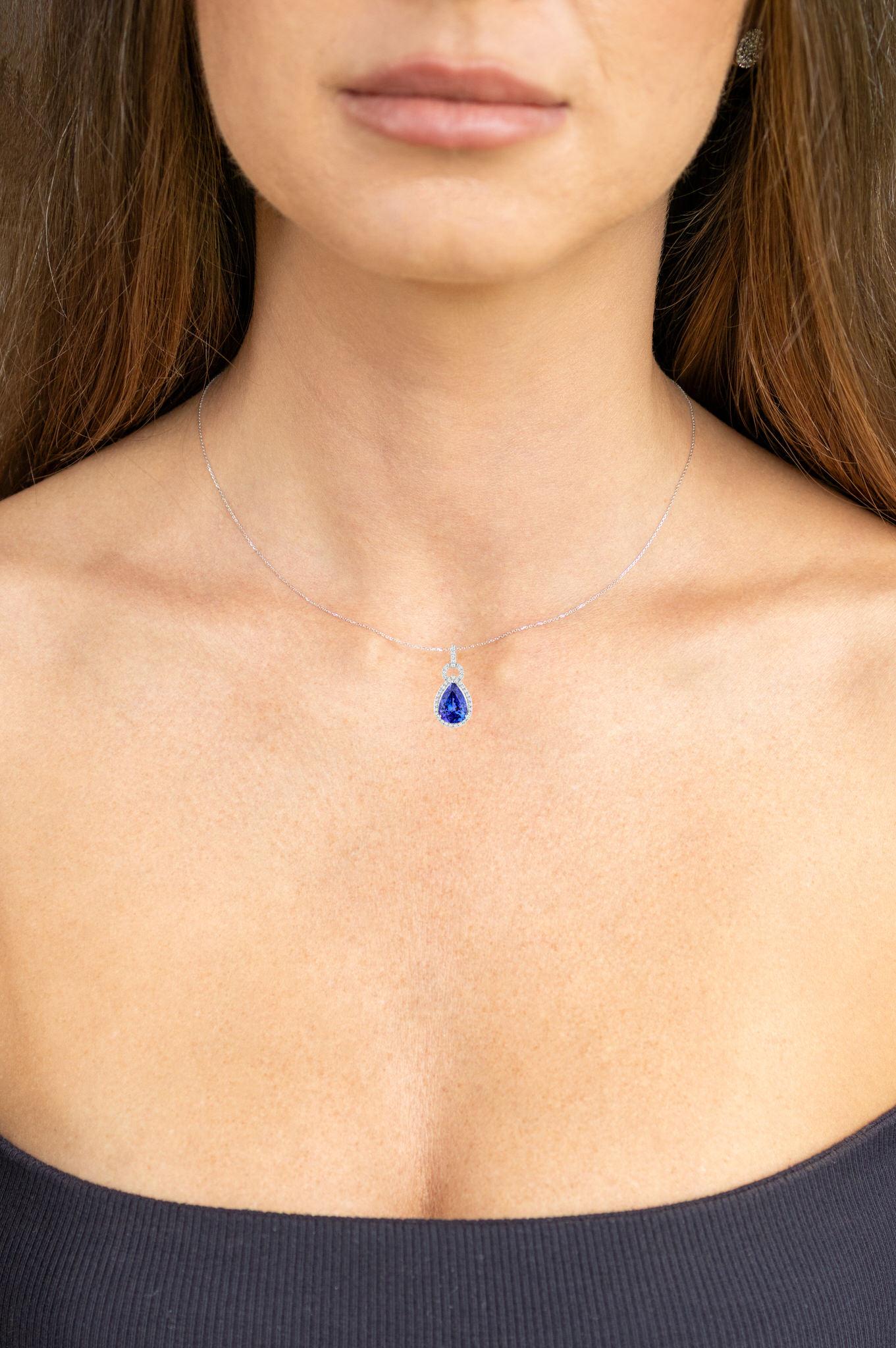 Contemporary Tanzanite Pendant Necklace Diamonds 3.48 Carats 14K White Gold For Sale