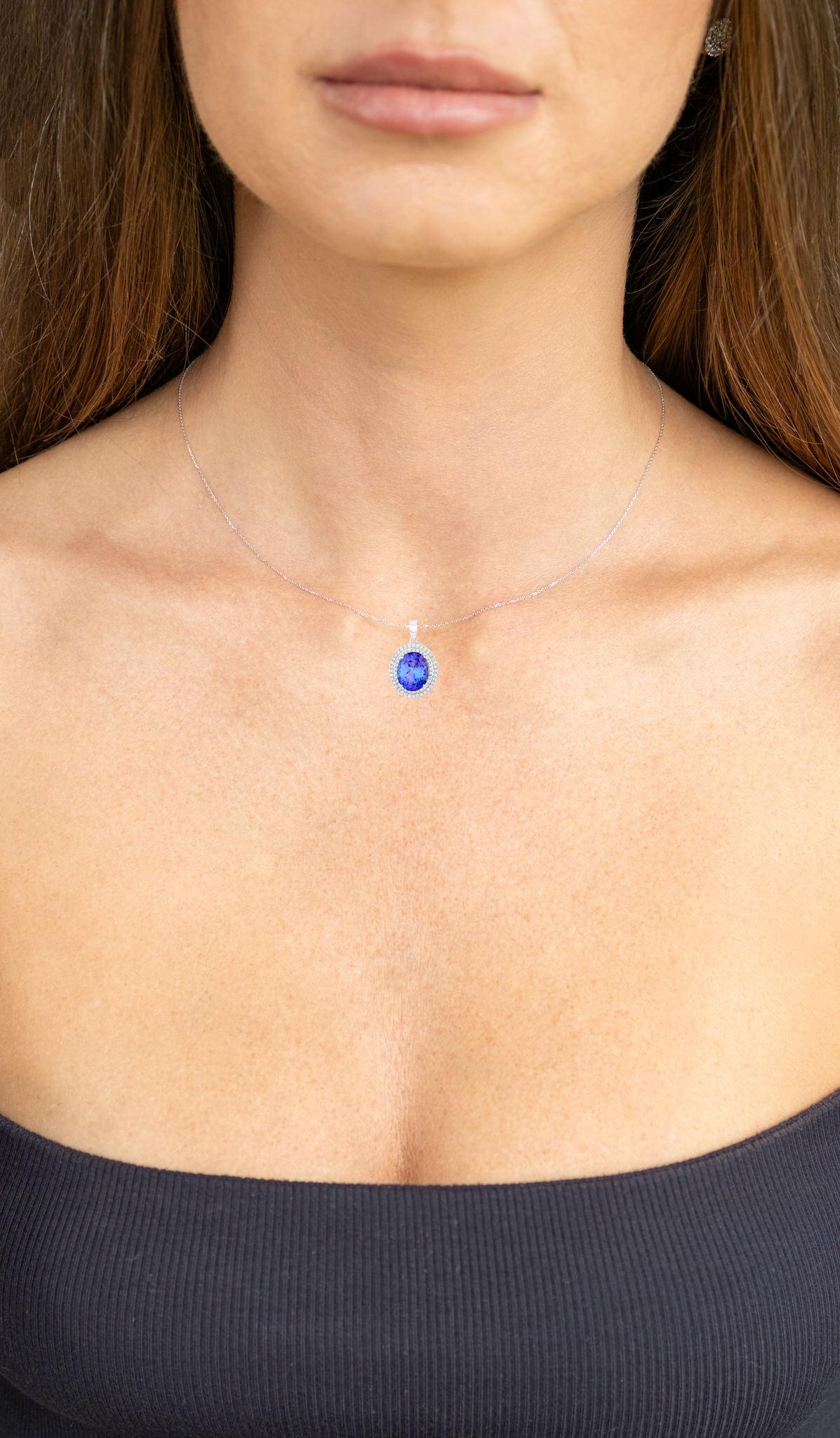 Contemporary Tanzanite Pendant Necklace Diamonds 3.88 Carats 14K White Gold For Sale