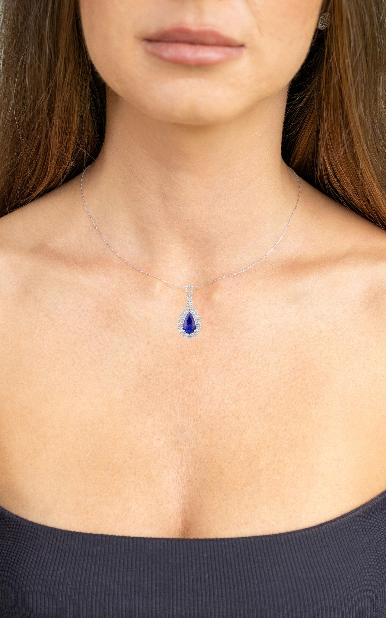 Contemporary Tanzanite Pendant Necklace Diamonds 6.7 Carats 14K White Gold For Sale