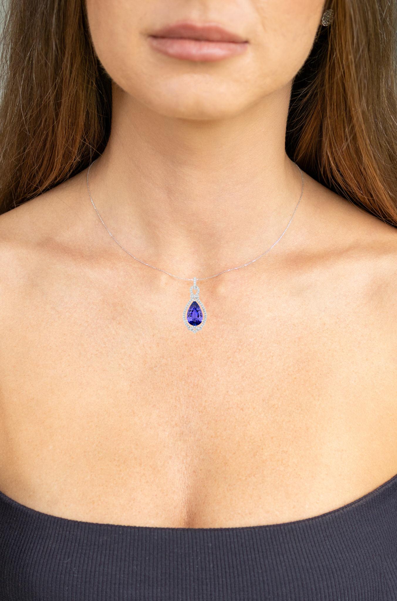 Contemporary Tanzanite Pendant Necklace Diamonds 7.1 Carats 14K White Gold For Sale