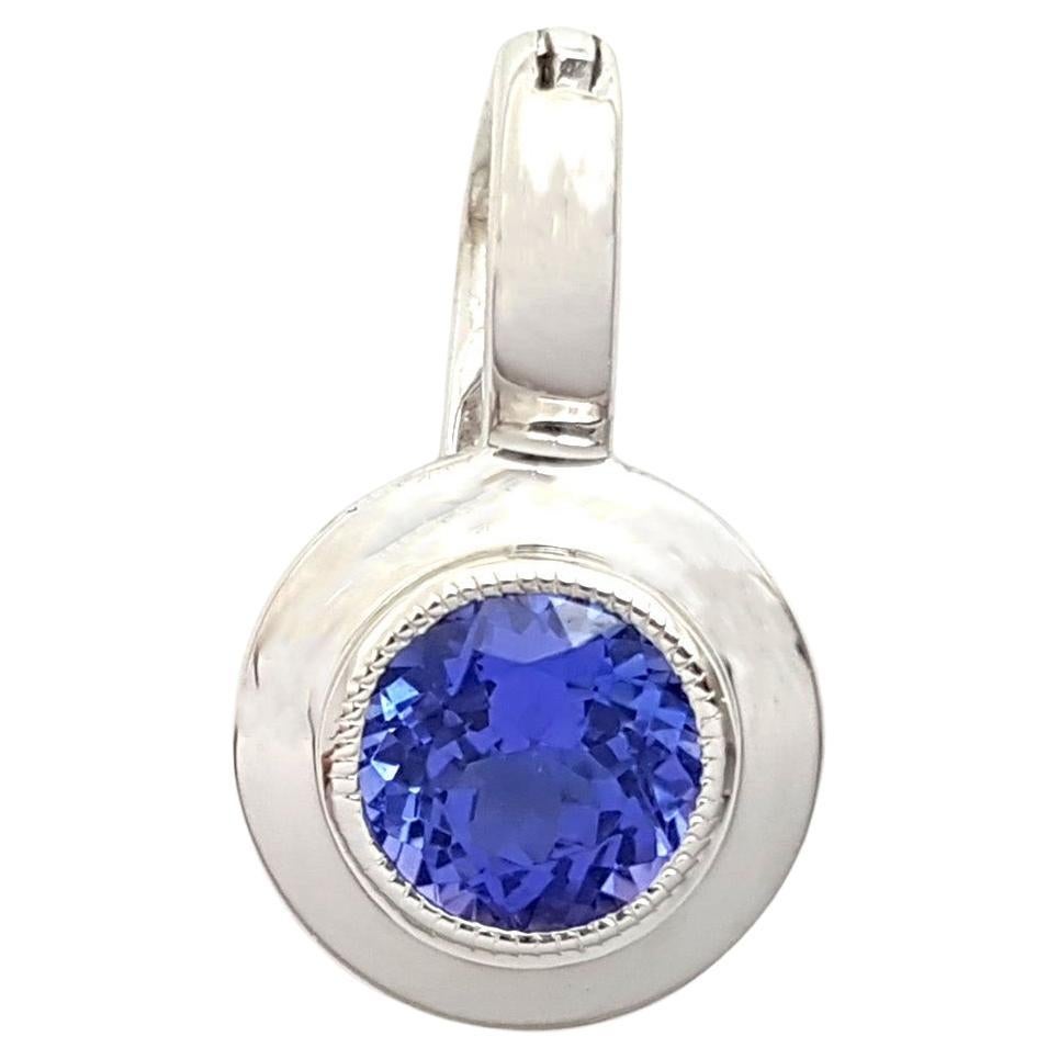 Pendentif en or blanc 18 carats serti de tanzanite