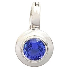Pendentif en or blanc 18 carats serti de tanzanite