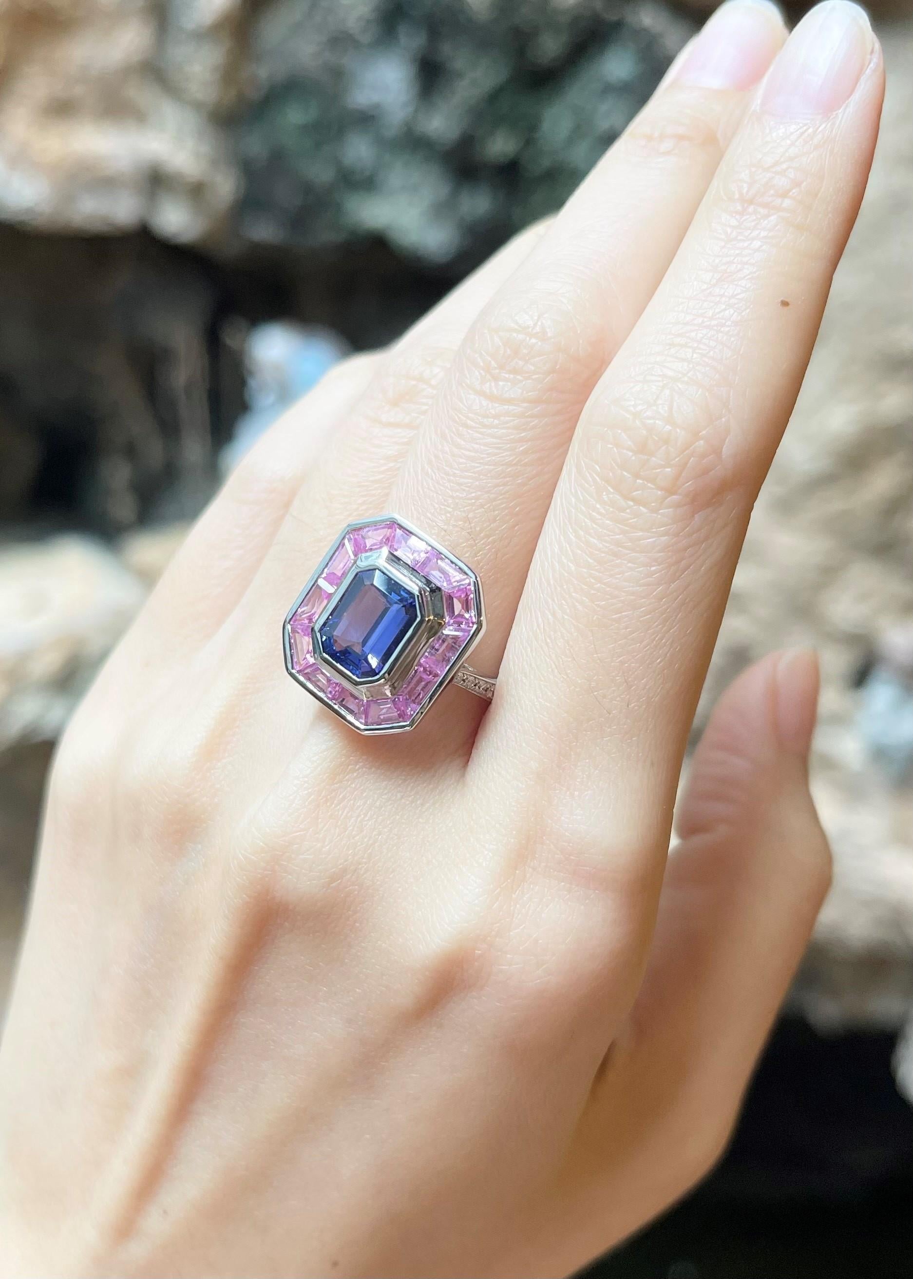 Contemporary Tanzanite, Pink Sapphire and Diamond Ring set in 18K White Gold Settings For Sale