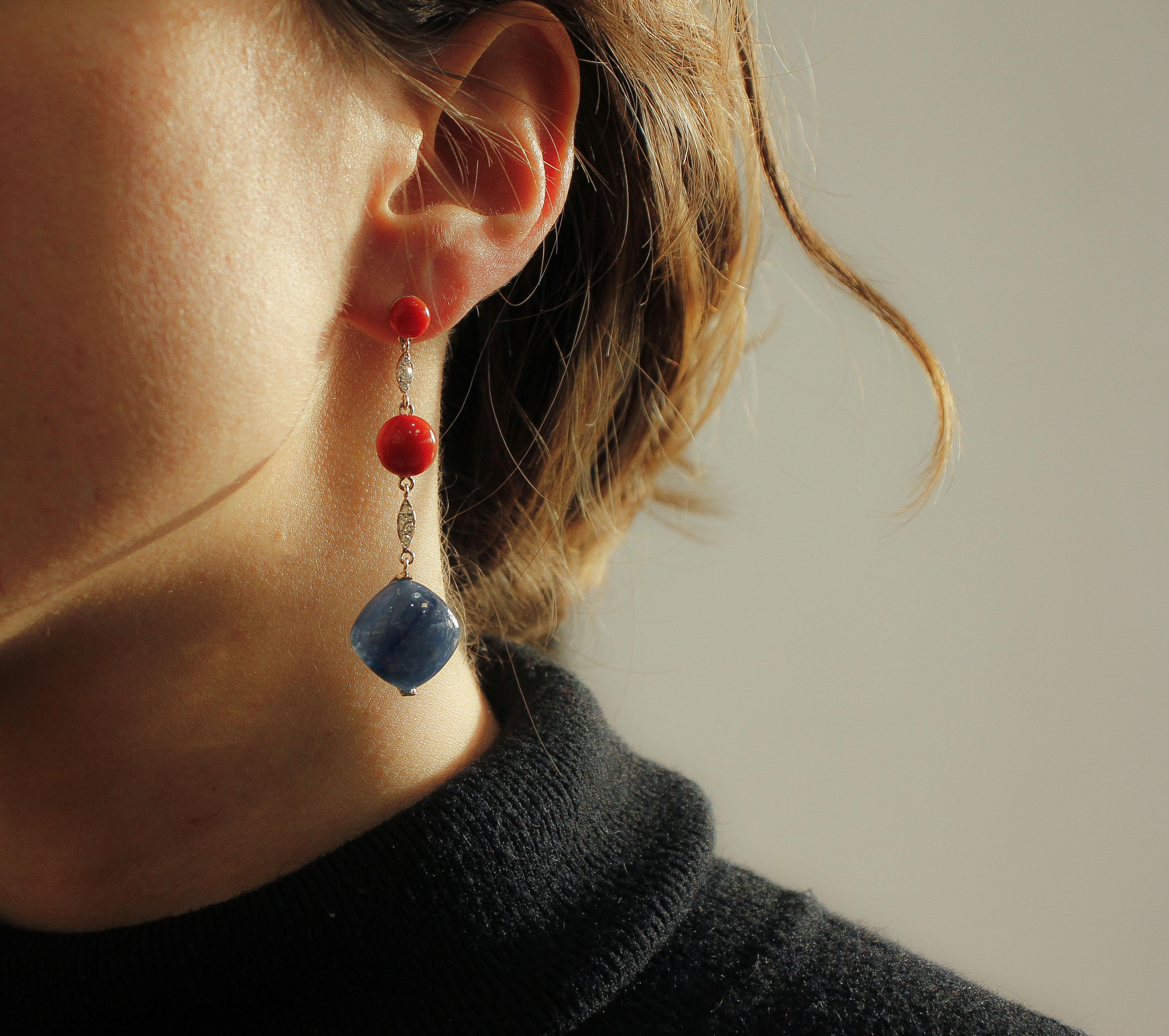 Tanzanite, Red Coral Spheres, Diamonds, White Gold Fashion Dangle Earrings In Excellent Condition For Sale In Marcianise, Marcianise (CE)