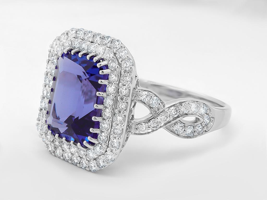 Anillo Tanzanita Engaste Diamante 4,4 Quilates Oro Blanco 18K Contemporáneo en venta