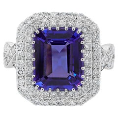 Anello di tanzanite con diamante 4,4 carati in oro bianco 18 carati