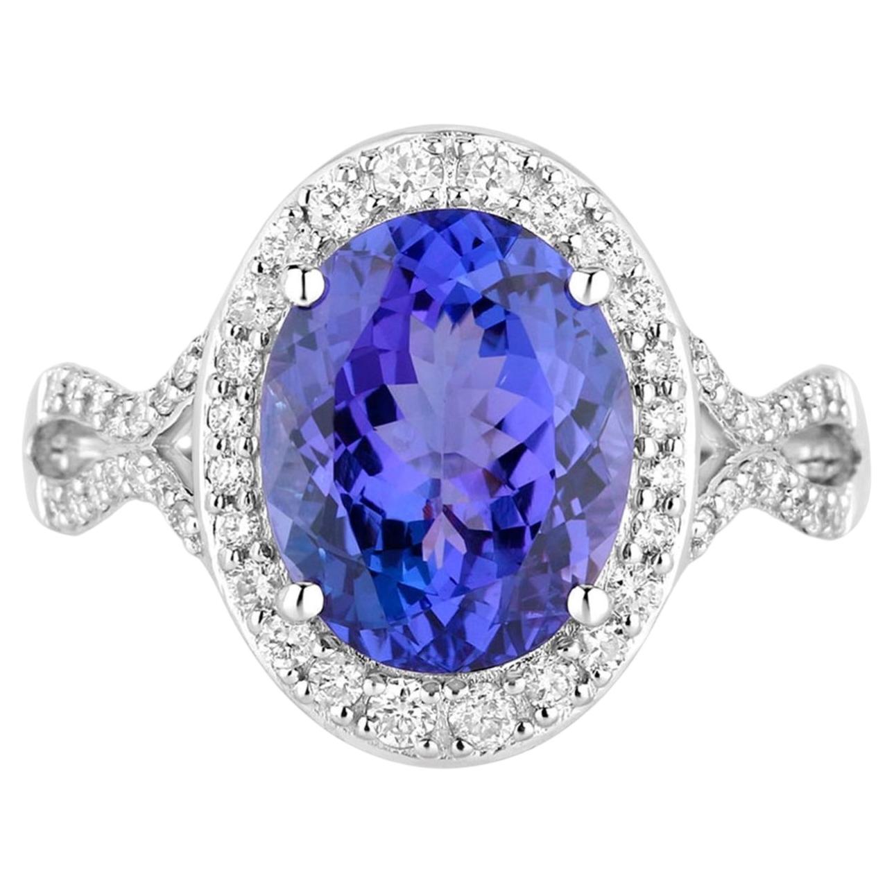 Anello con tanzanite e diamanti 4,1 carati in oro bianco 14K