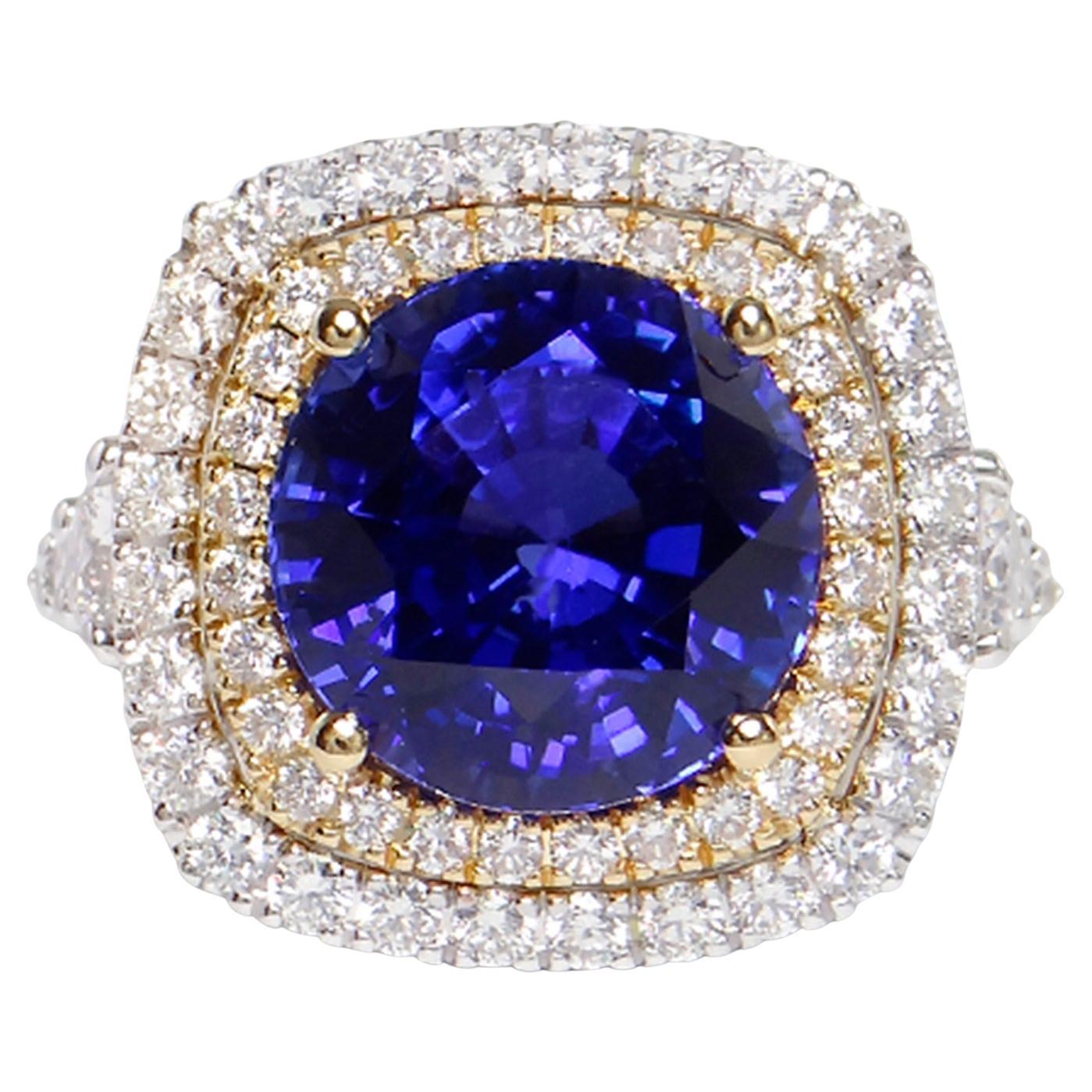 Tanzanite Ring Diamonds 7.2 Carats Total 18K Gold For Sale