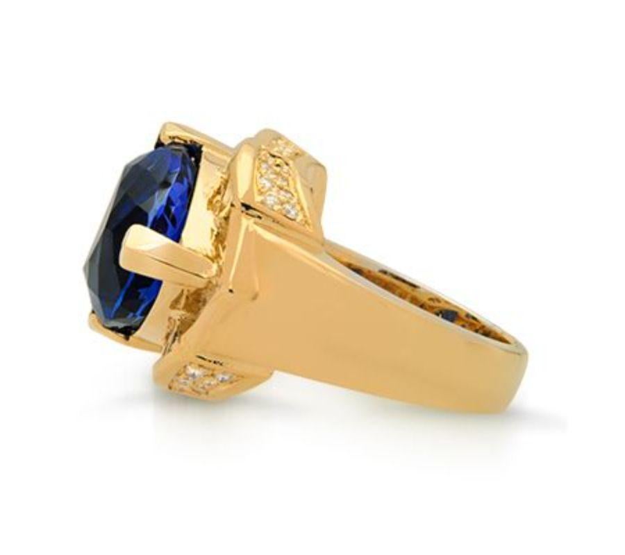 Modern 18k Yellow Gold 14.61ct Tanzanite and 1.21ct Diamond Ring For Sale