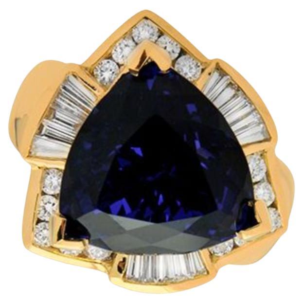 18k Yellow Gold 14.61ct Tanzanite and 1.21ct Diamond Ring For Sale