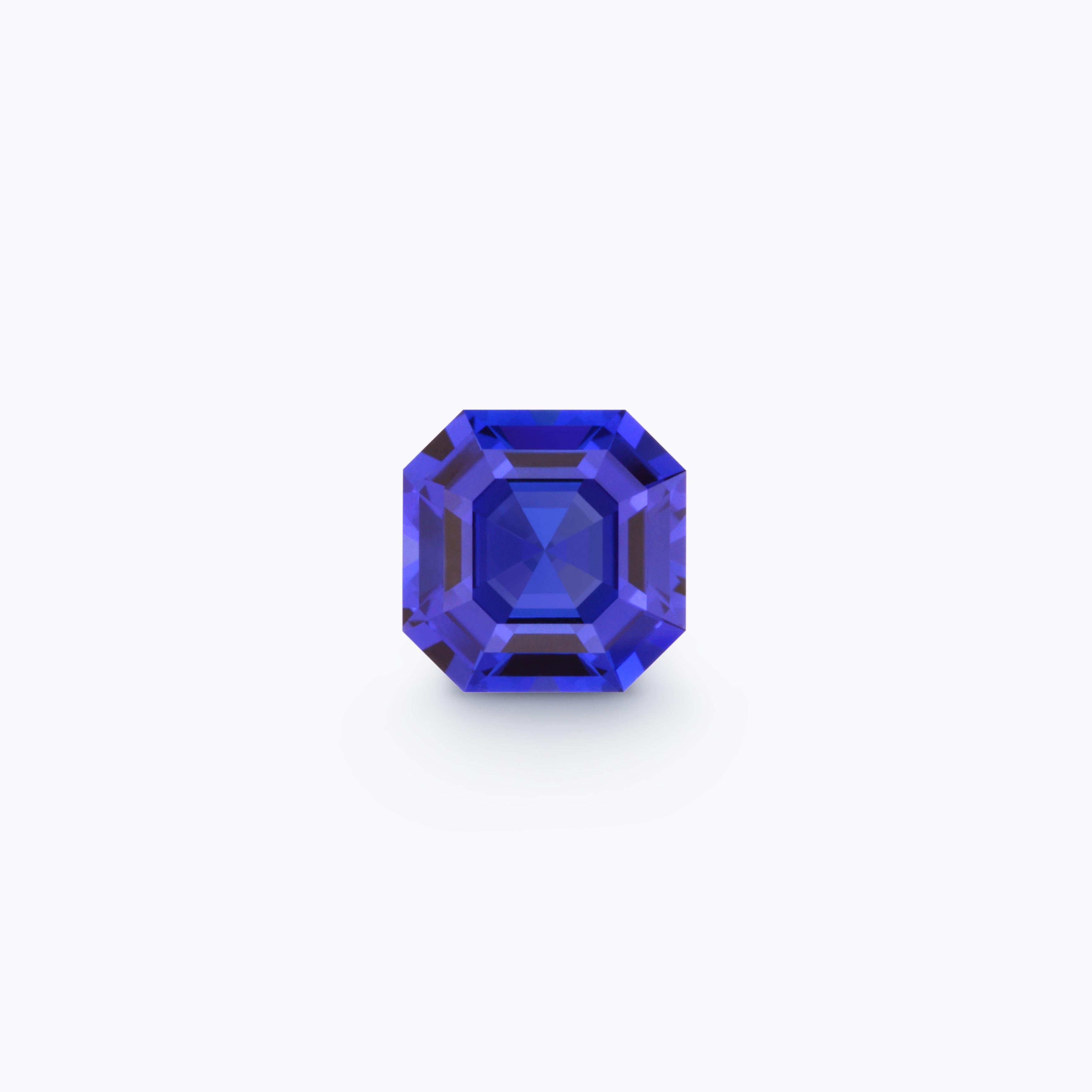 World class 10.41 carat square octagon, Asscher-cut Tanzanite gem, offered loose to a devoted gemstone collector.
Dimensions: 12.9 x 12.9 x 8.3 mm.
Returns are accepted and paid by us within 7 days of delivery.
We offer supreme custom jewelry work