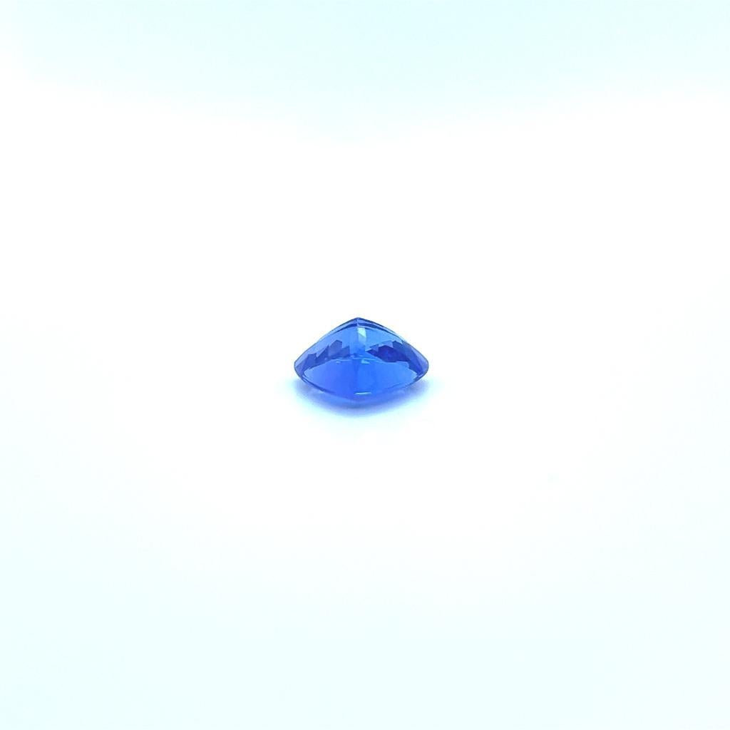 Tanzanite Ring Gem 5.46 Carat Trillion Loose Gemstone In New Condition For Sale In New York, NY