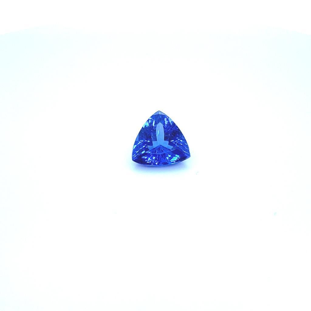 Women's or Men's Tanzanite Ring Gem 5.46 Carat Trillion Loose Gemstone For Sale
