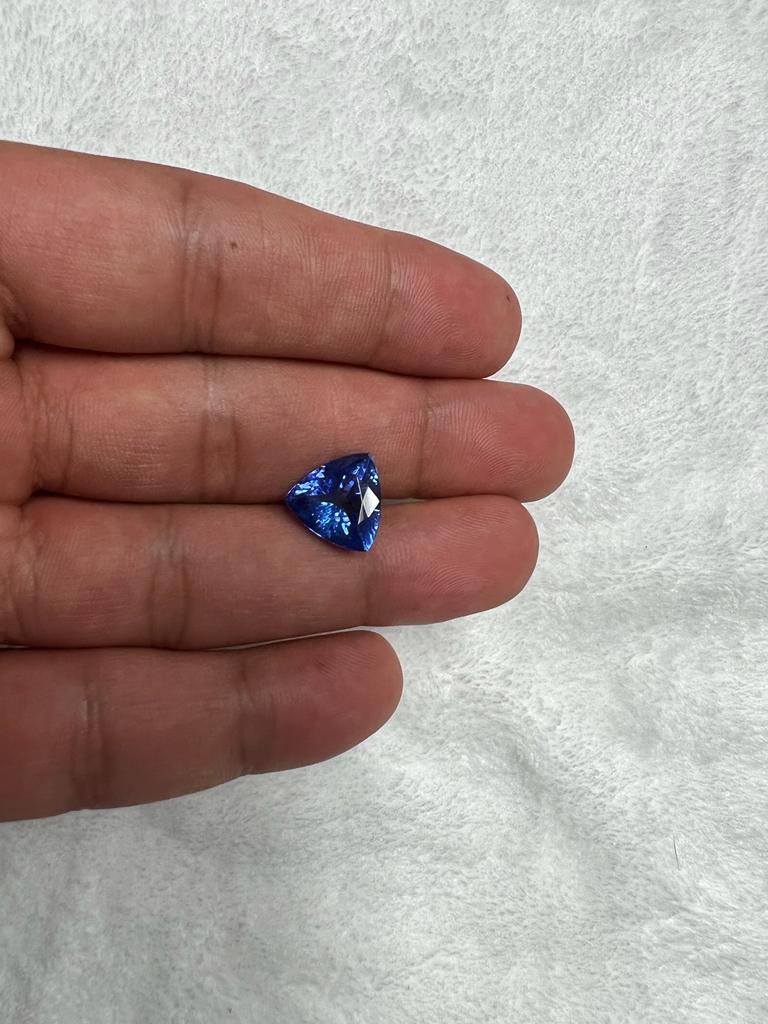Tanzanite Ring Gem 5.46 Carat Trillion Loose Gemstone For Sale 1