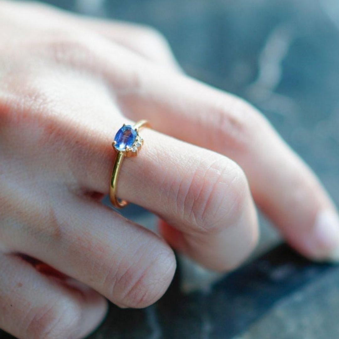 Artisan Tanzanite Ring, Minimalist Ring, Real Diamond, Solid Gold Ring, Dainty Rings 18K For Sale