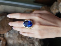 Tanzanite Ring set in 18K Gold Settings