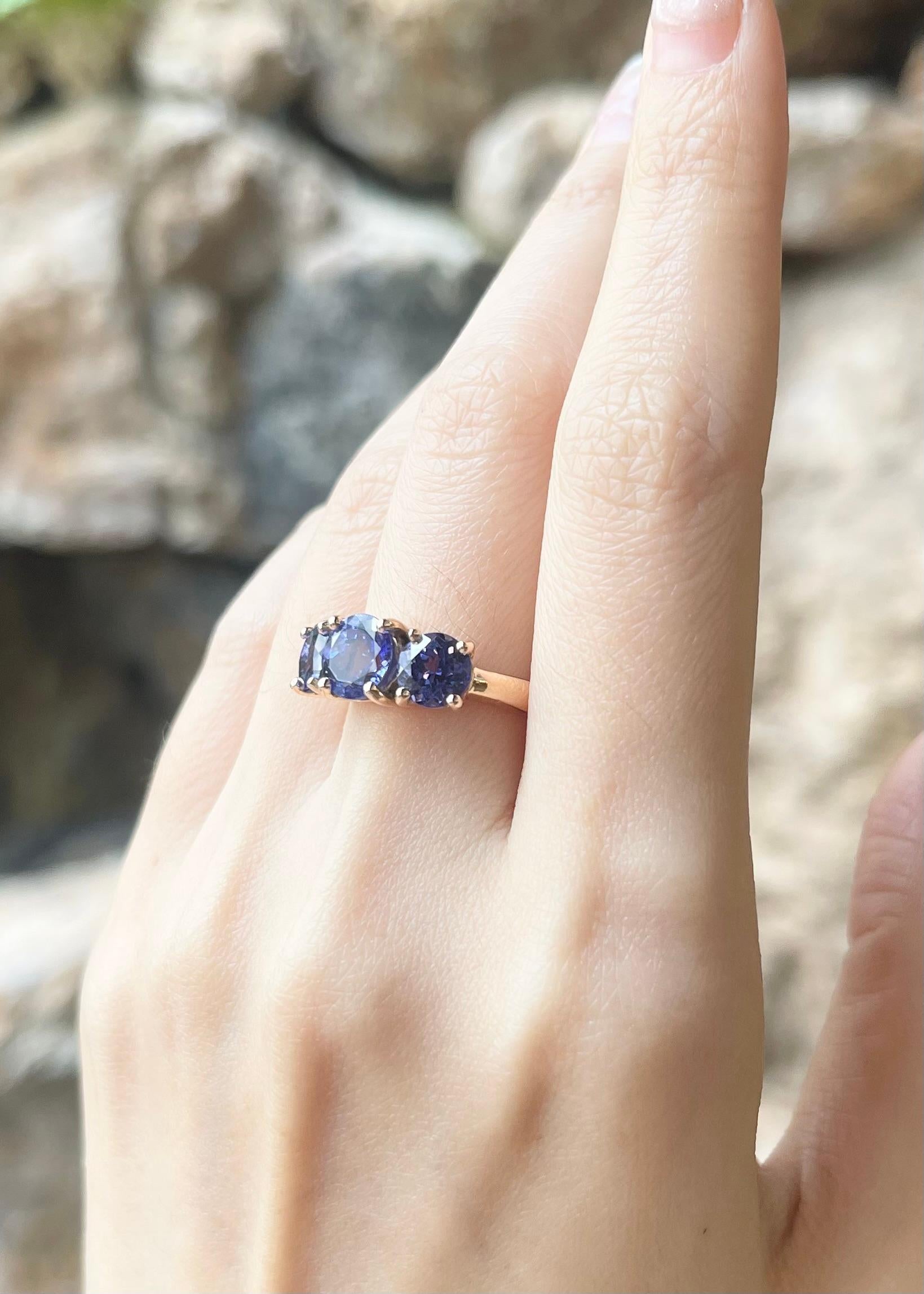Tanzanite Ring set in 18K Rose Gold Settings In New Condition For Sale In Bangkok, TH