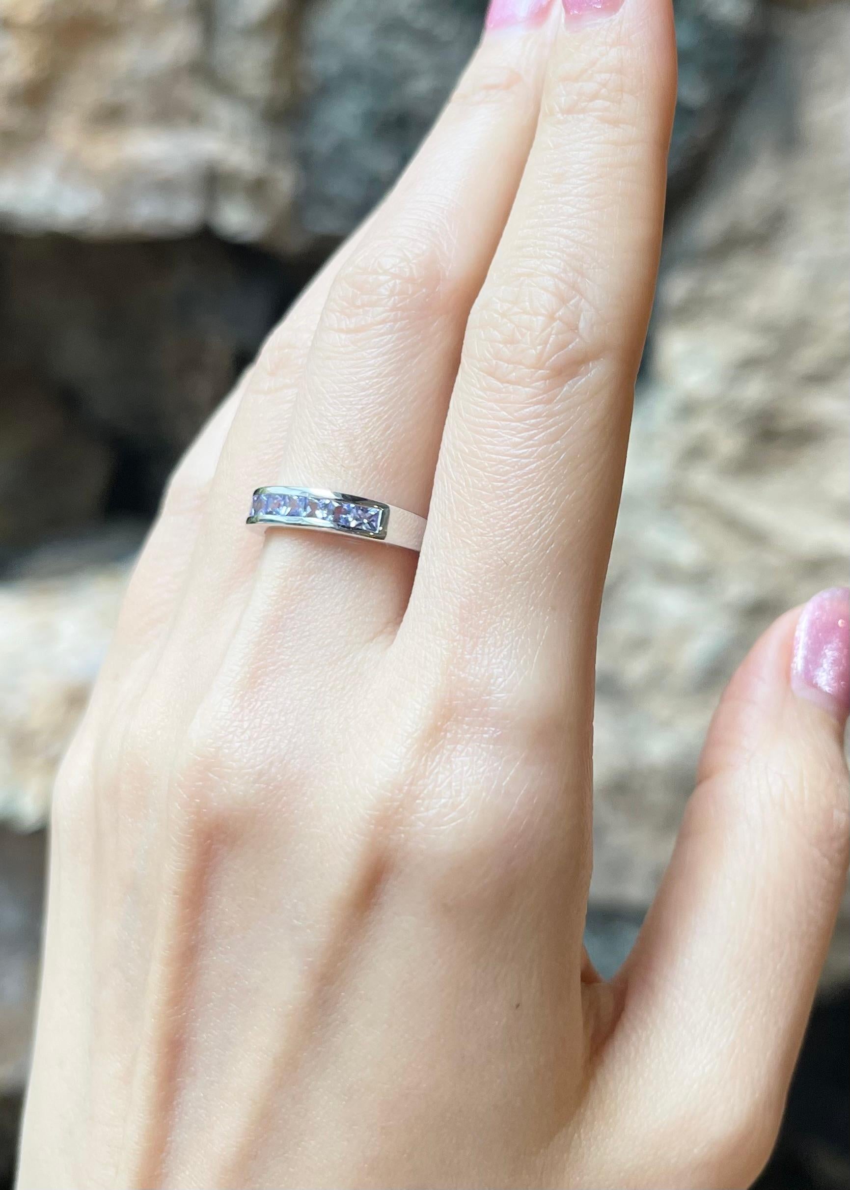 Tansanit-Ring in 18 Karat Weißgold gefasst in Fassungen im Zustand „Neu“ im Angebot in Bangkok, TH