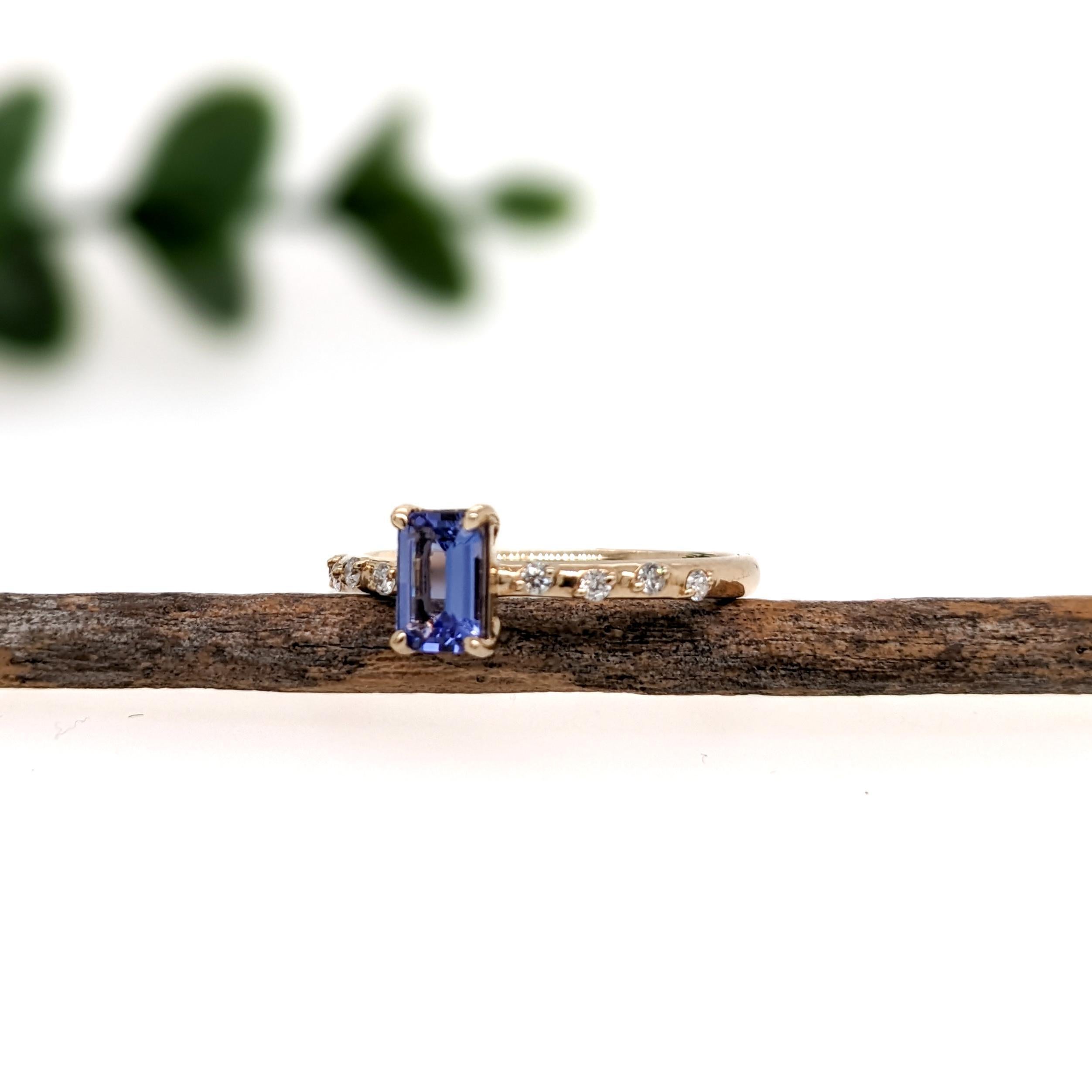 Tanzanite Ring w Earth Mined Diamonds in Solid 14K Yellow Gold  Emerald Cut In New Condition For Sale In Columbus, OH