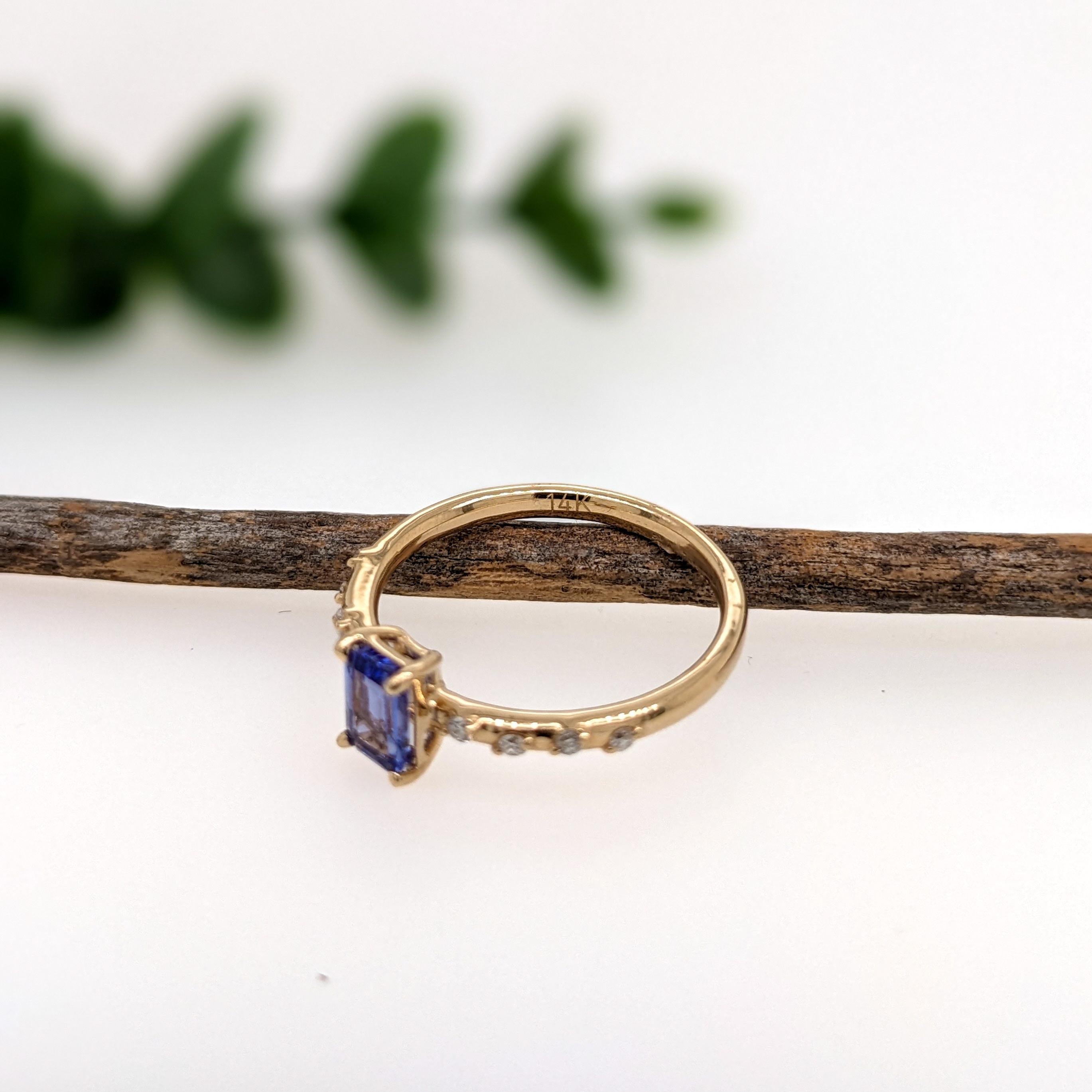 Women's Tanzanite Ring w Earth Mined Diamonds in Solid 14K Yellow Gold  Emerald Cut For Sale