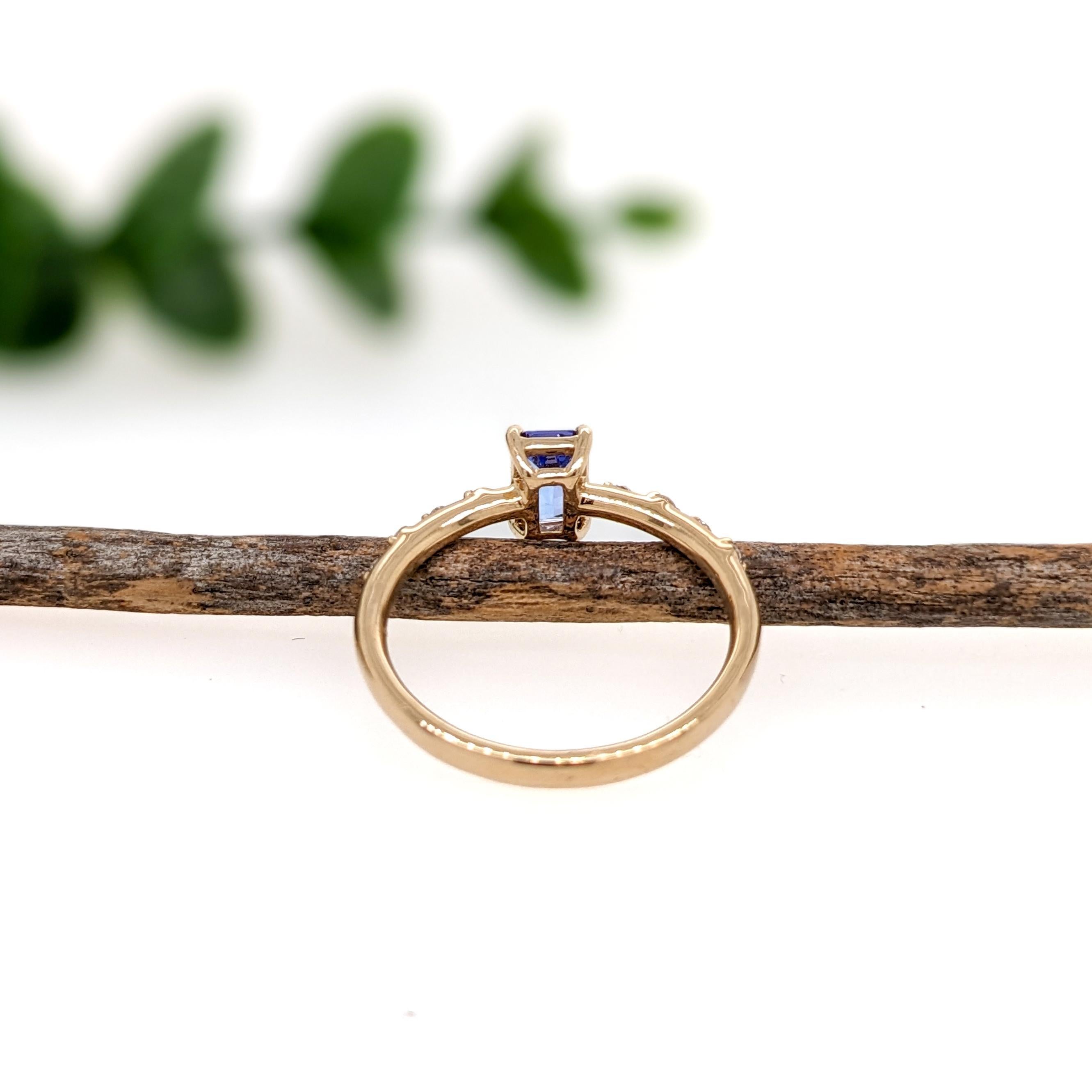 Tanzanite Ring w Earth Mined Diamonds in Solid 14K Yellow Gold  Emerald Cut For Sale 1