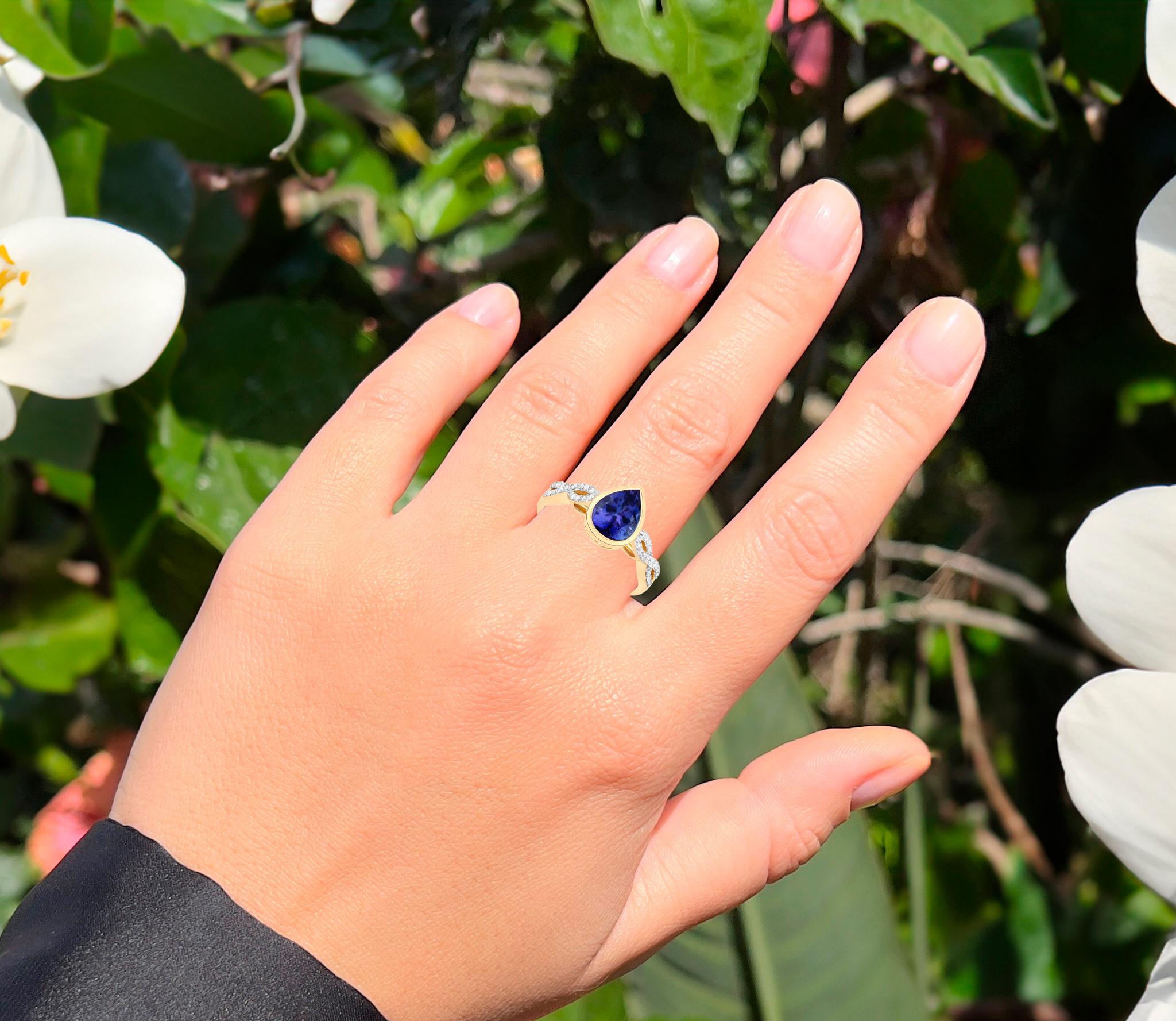 Contemporary Tanzanite Ring With Diamonds 2.01 Carats 14K Yellow Gold For Sale