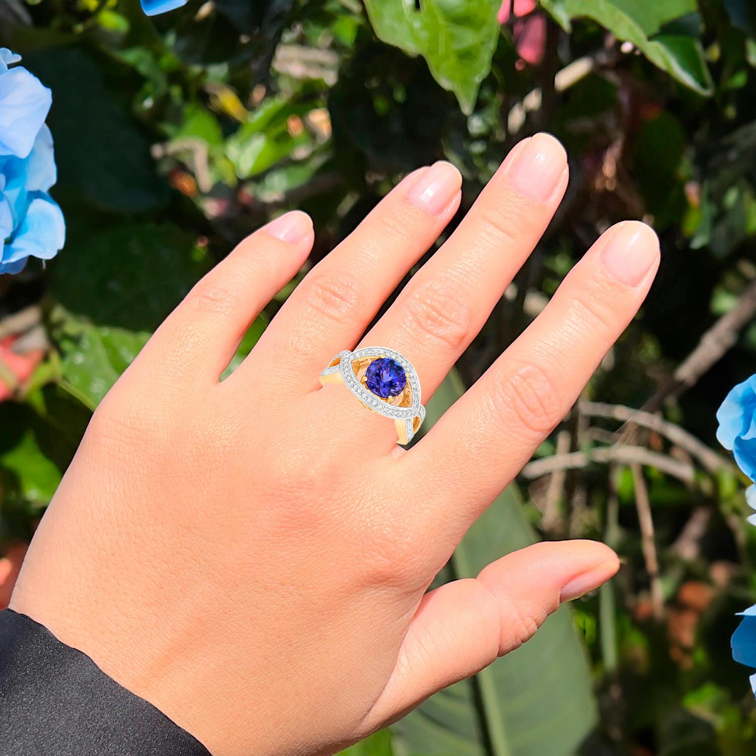 Contemporary Tanzanite Ring With Diamonds 2.65 Carats 14K Yellow Gold For Sale