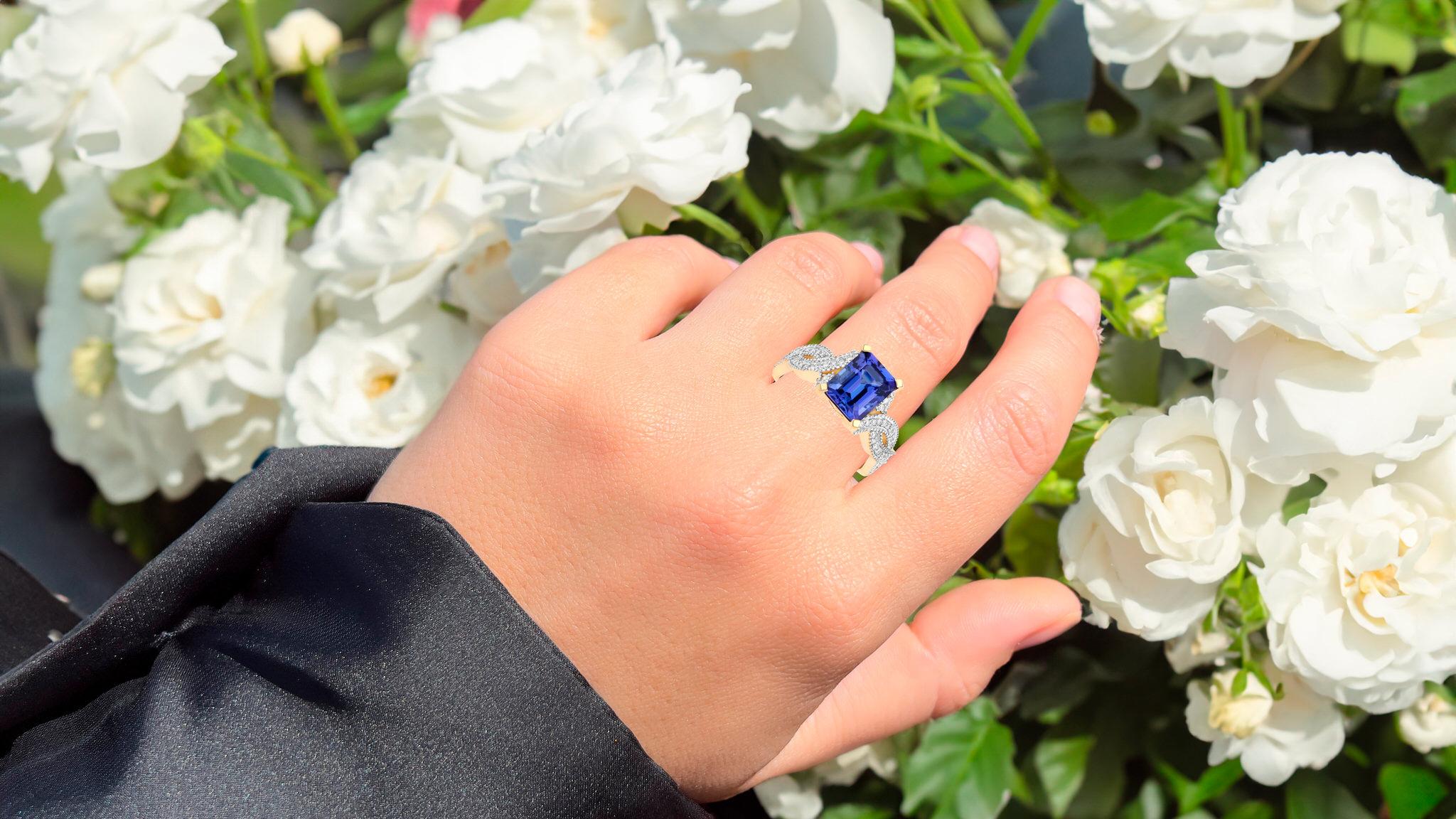Emerald Cut Tanzanite Ring With Diamonds 3.01 Carats 14K Yellow Gold For Sale