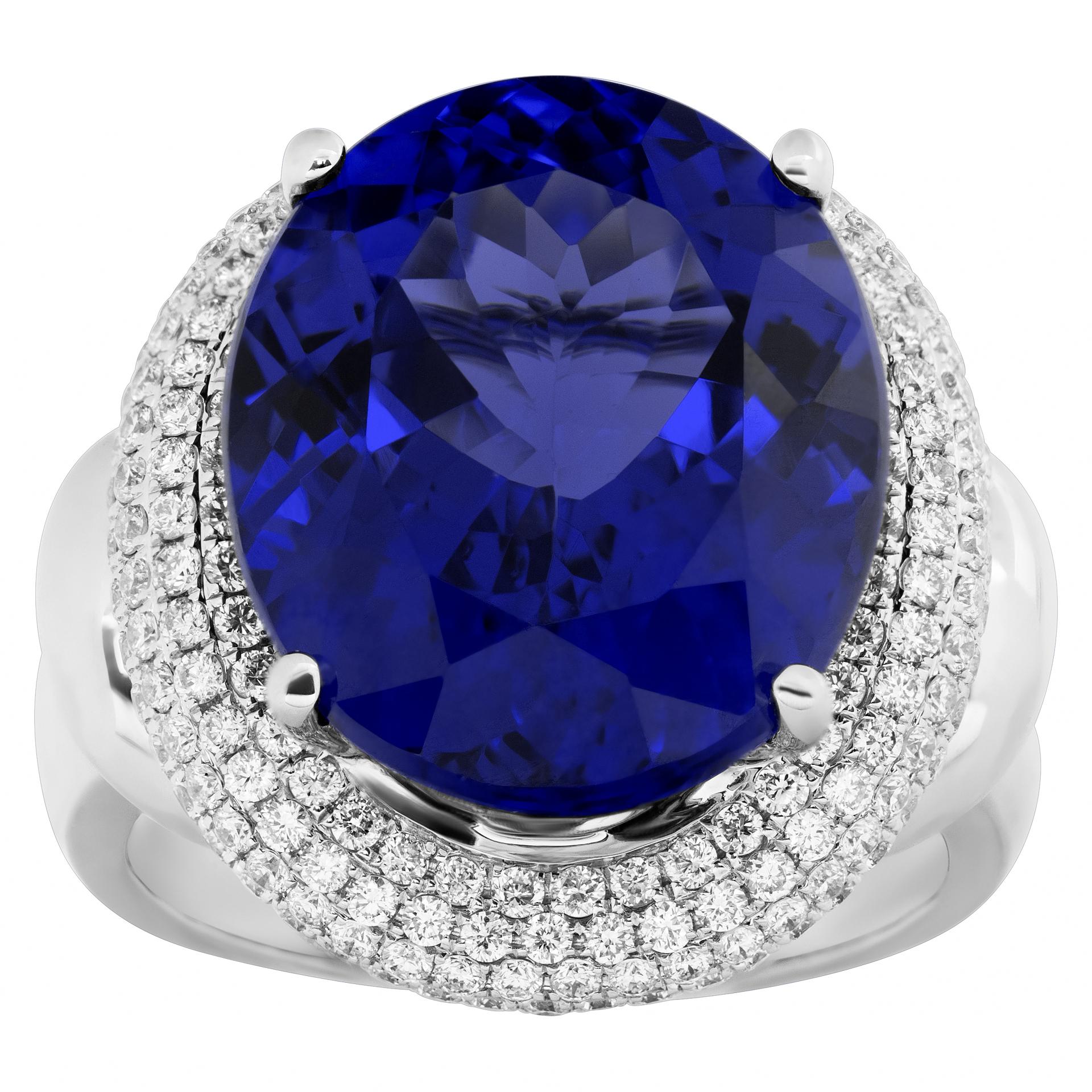Tanzanite ring with diamonds in white gold. For Sale